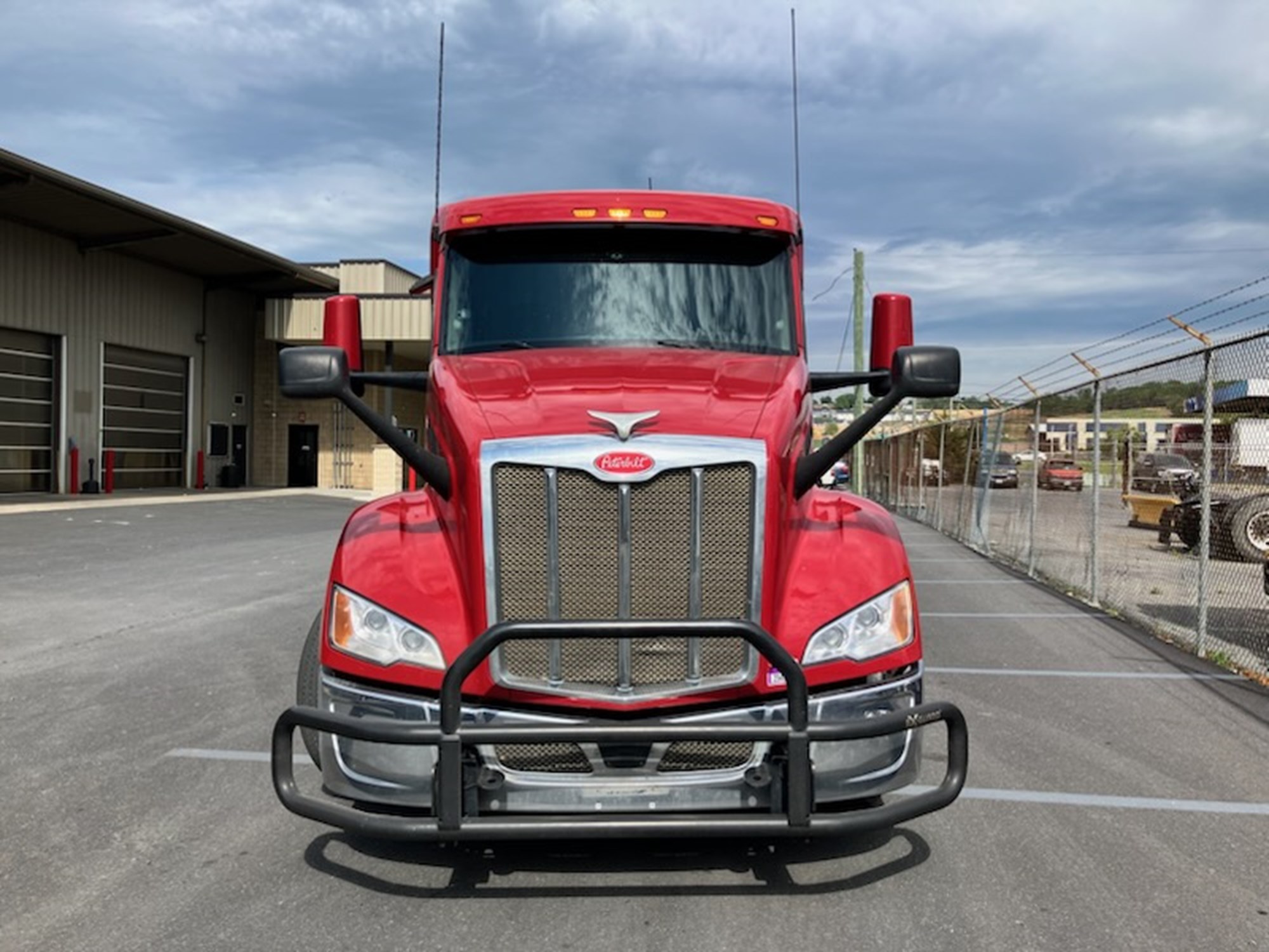 2023 Peterbilt 579 PD806240U-09 2023 Peterbilt 579 PD806240U-09