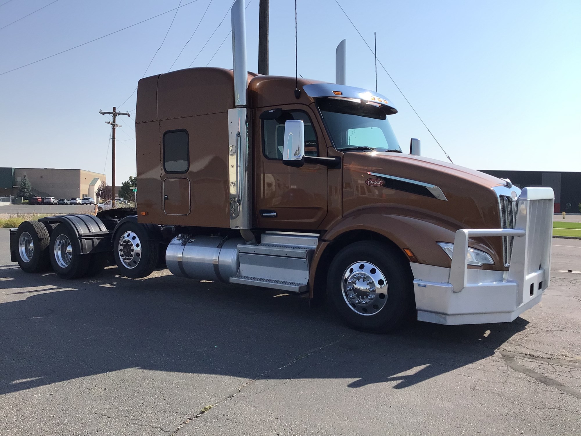 2023 Peterbilt 579 2023 Peterbilt 579 - image 4 of 6