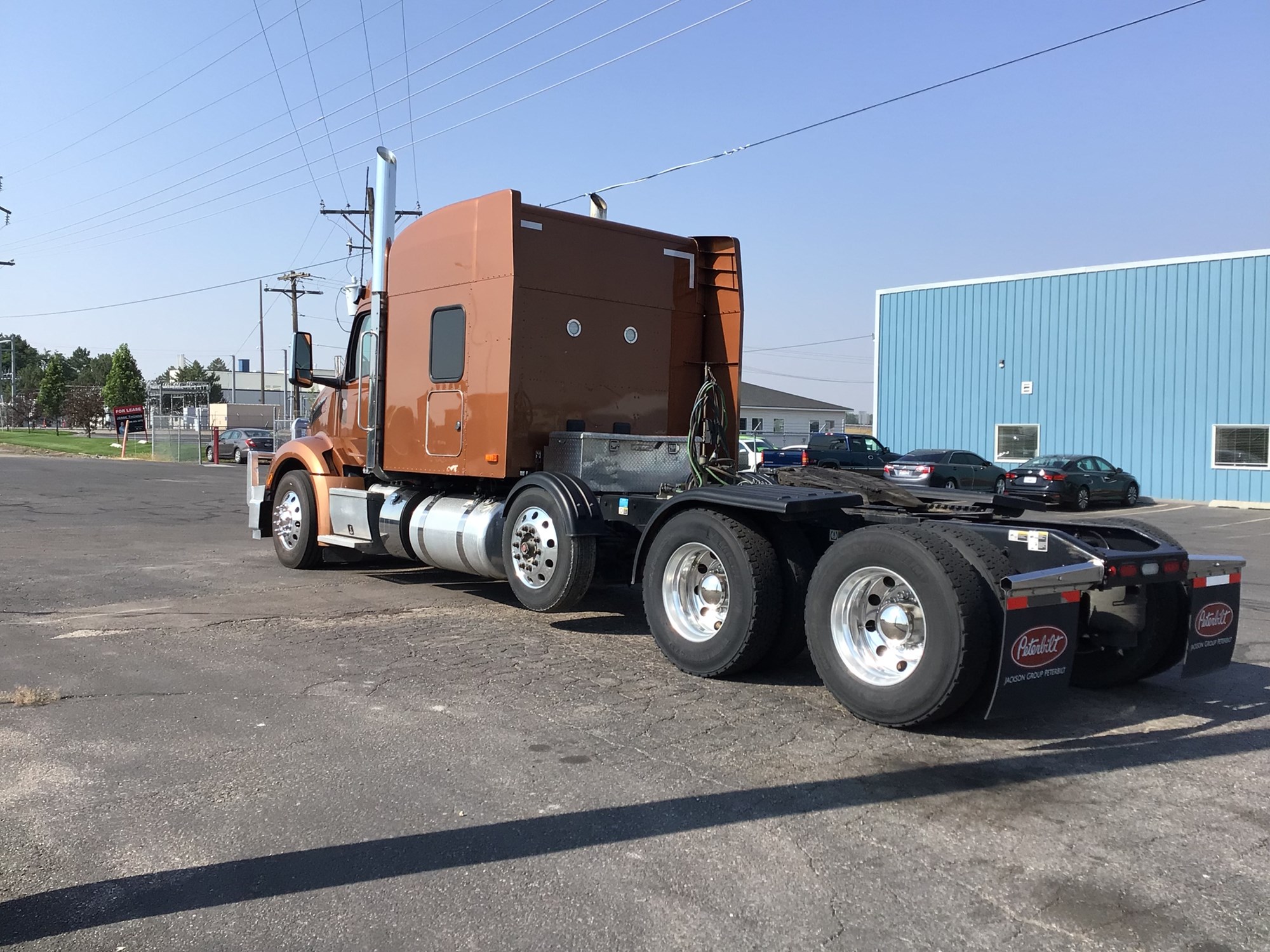 2023 Peterbilt 579 2023 Peterbilt 579 - image 5 of 6