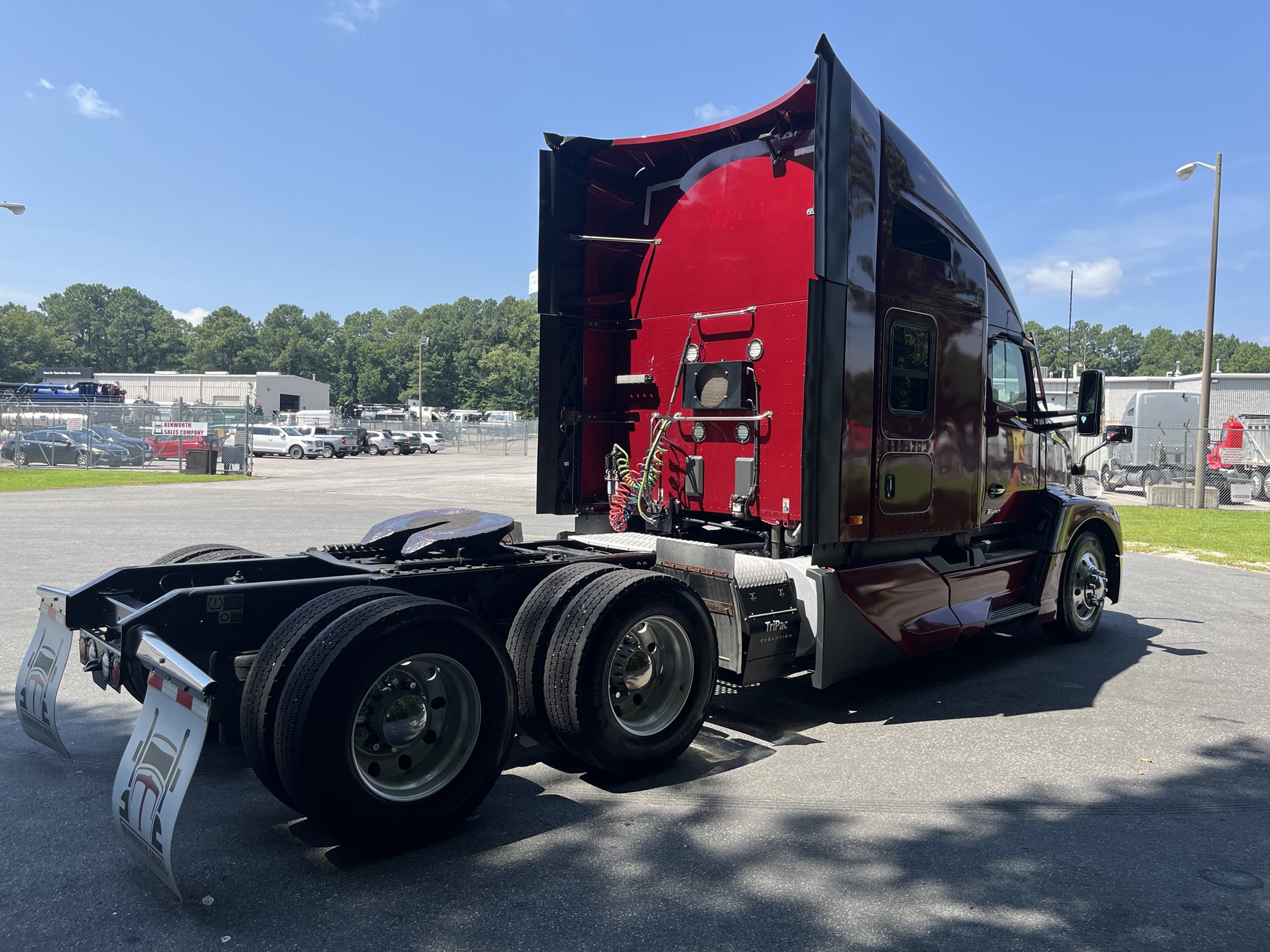 2023 Kenworth T680 Next Gen - image 4 of 6