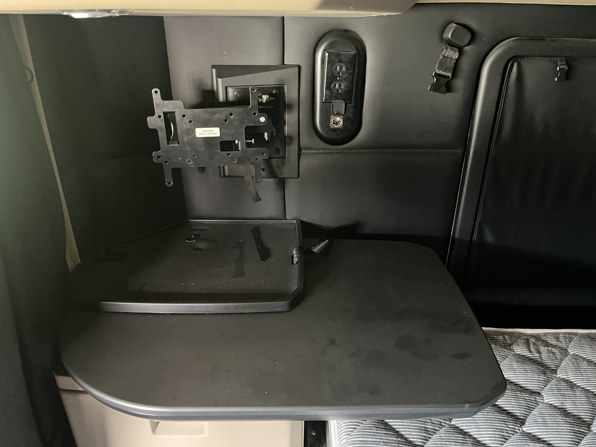 2023 Kenworth T680 Next Gen PJ227254U-11 2023 Kenworth T680 Next Gen PJ227254U-11