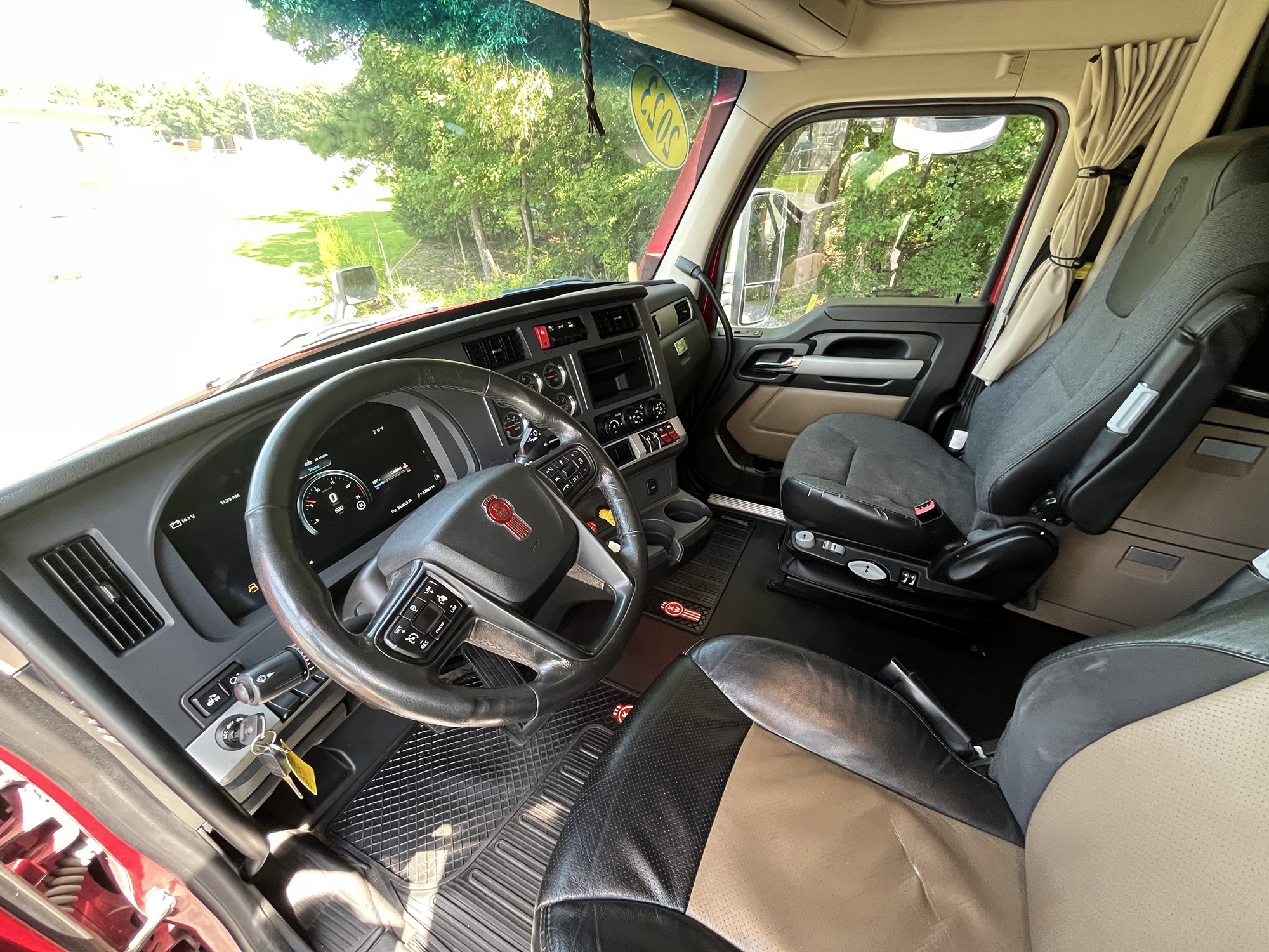 2023 Kenworth T680 Next Gen PJ227254U-17 2023 Kenworth T680 Next Gen PJ227254U-17
