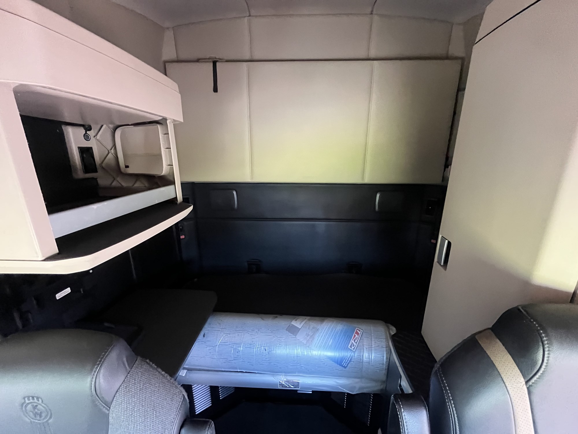 2023 Kenworth T680 Next Gen PJ227254U-20 2023 Kenworth T680 Next Gen PJ227254U-20