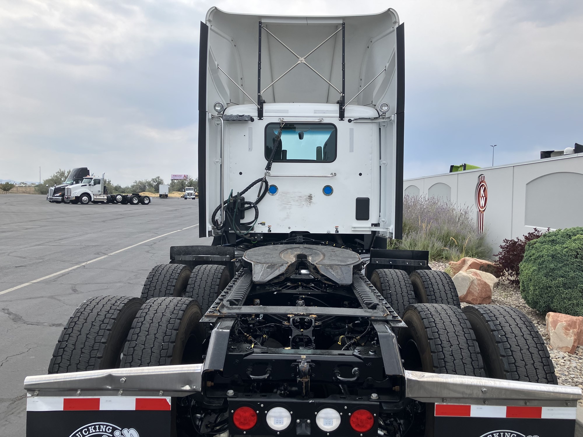2023 Kenworth T680 Next Gen 2023 Kenworth T680 Next Gen - image 6 of 6