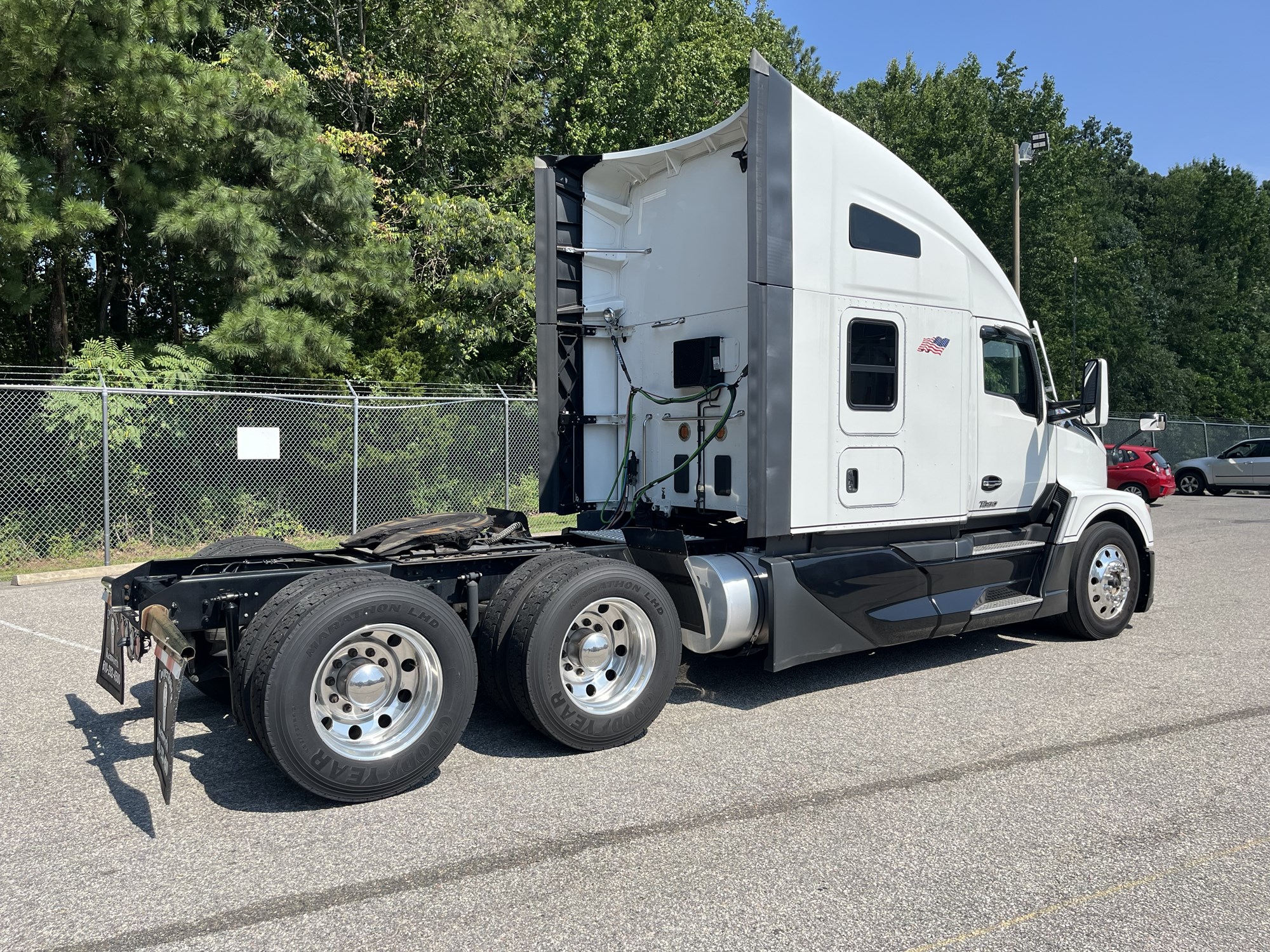 2023 Kenworth T680 2023 Kenworth T680 - image 5 of 6