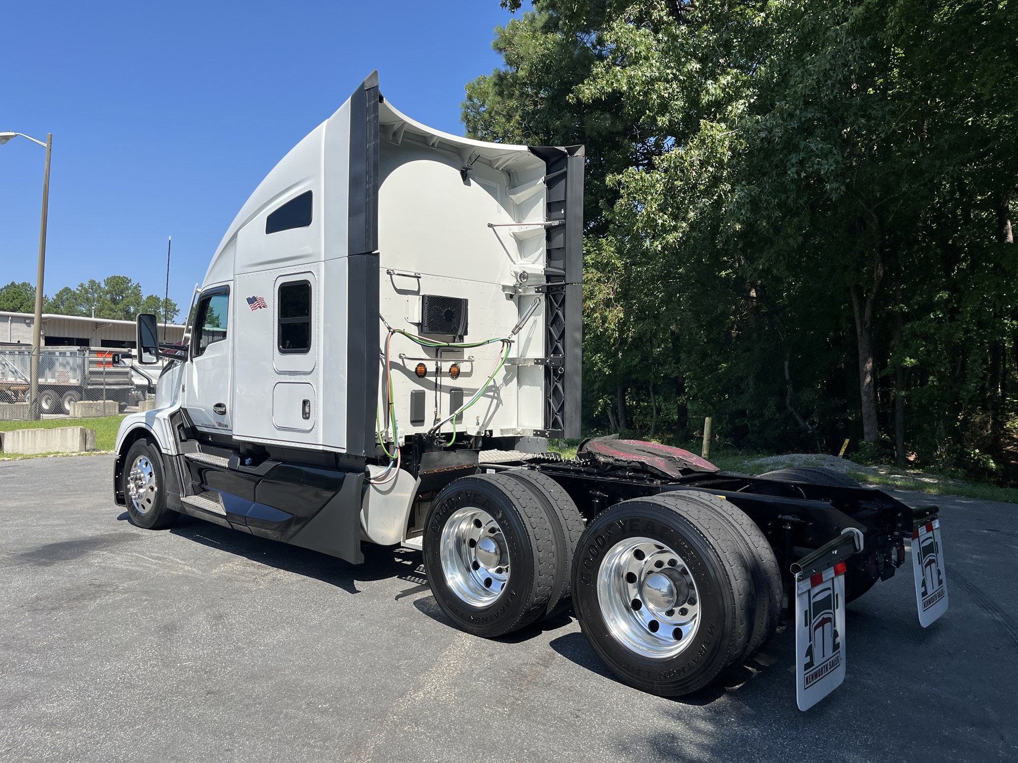 2023 Kenworth T680 2023 Kenworth T680 - image 6 of 6