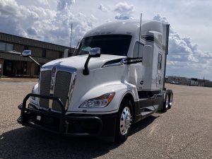 2023 Kenworth T680 PJ238530U-01