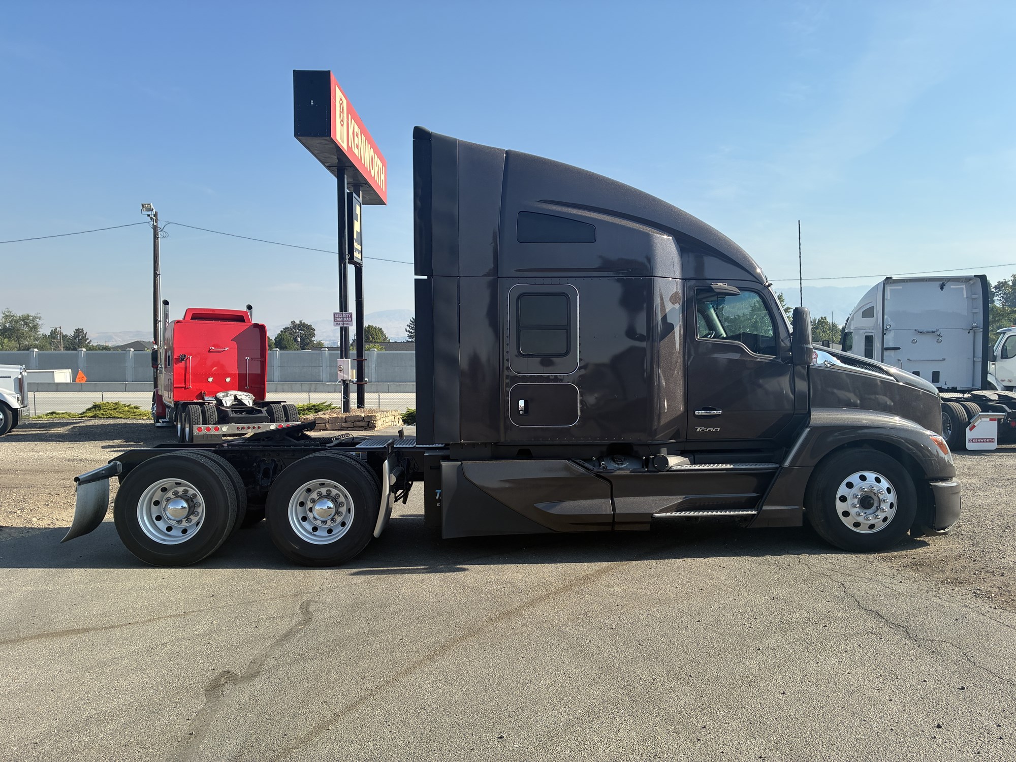 2023 Kenworth T680 Next Gen 2023 Kenworth T680 Next Gen - image 6 of 6
