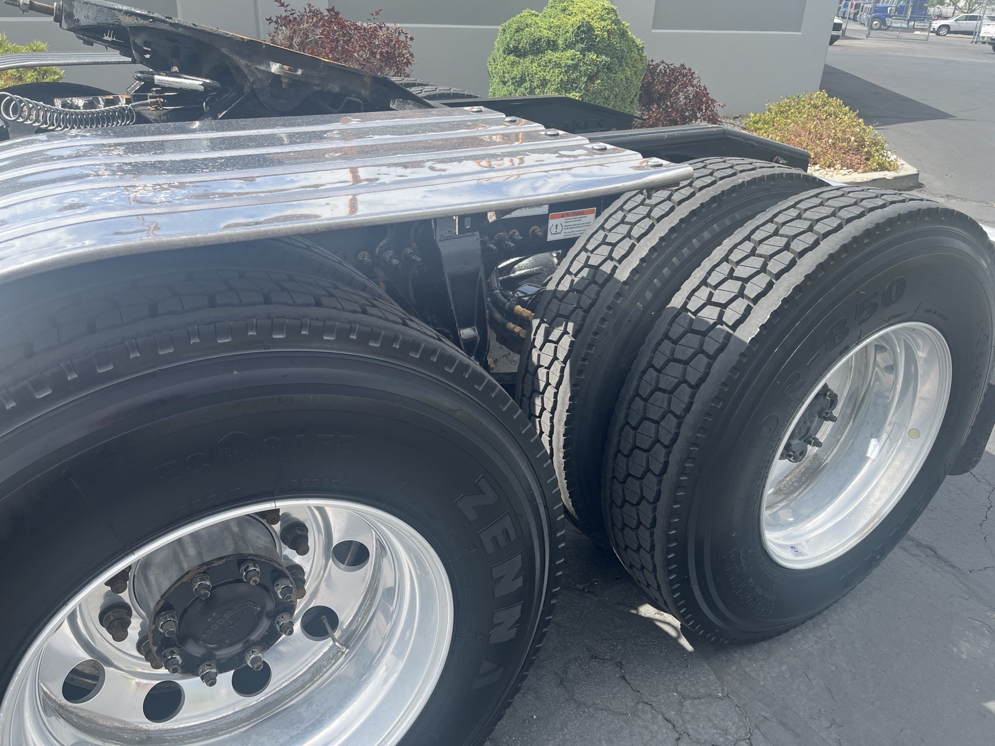2023 Freightliner Cascadia 2023 Freightliner Cascadia - image 5 of 6