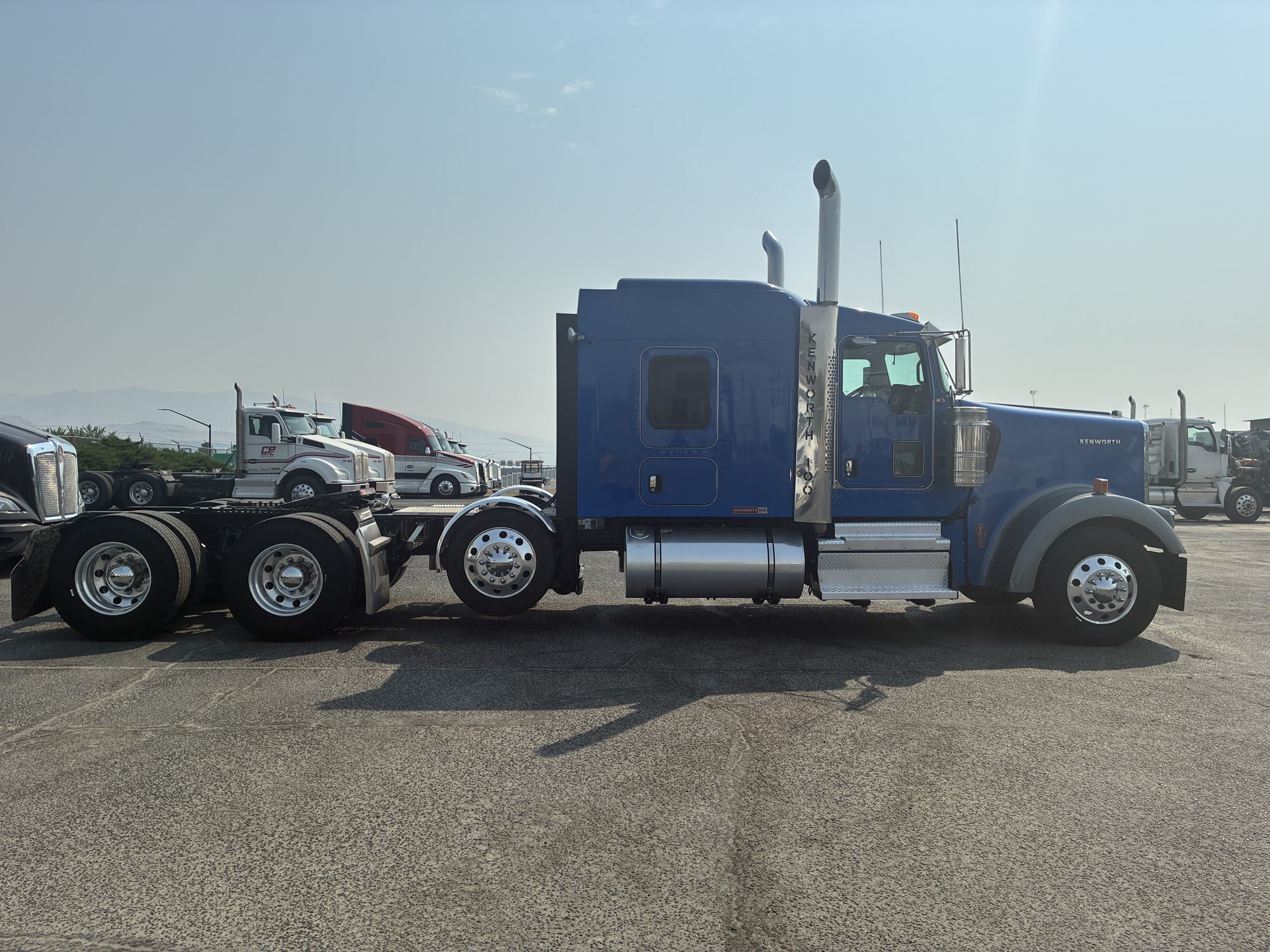 2024 Kenworth W900 2024 Kenworth W900 - image 6 of 6