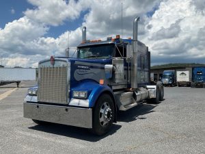 2024 Kenworth W900B RR343103U-01