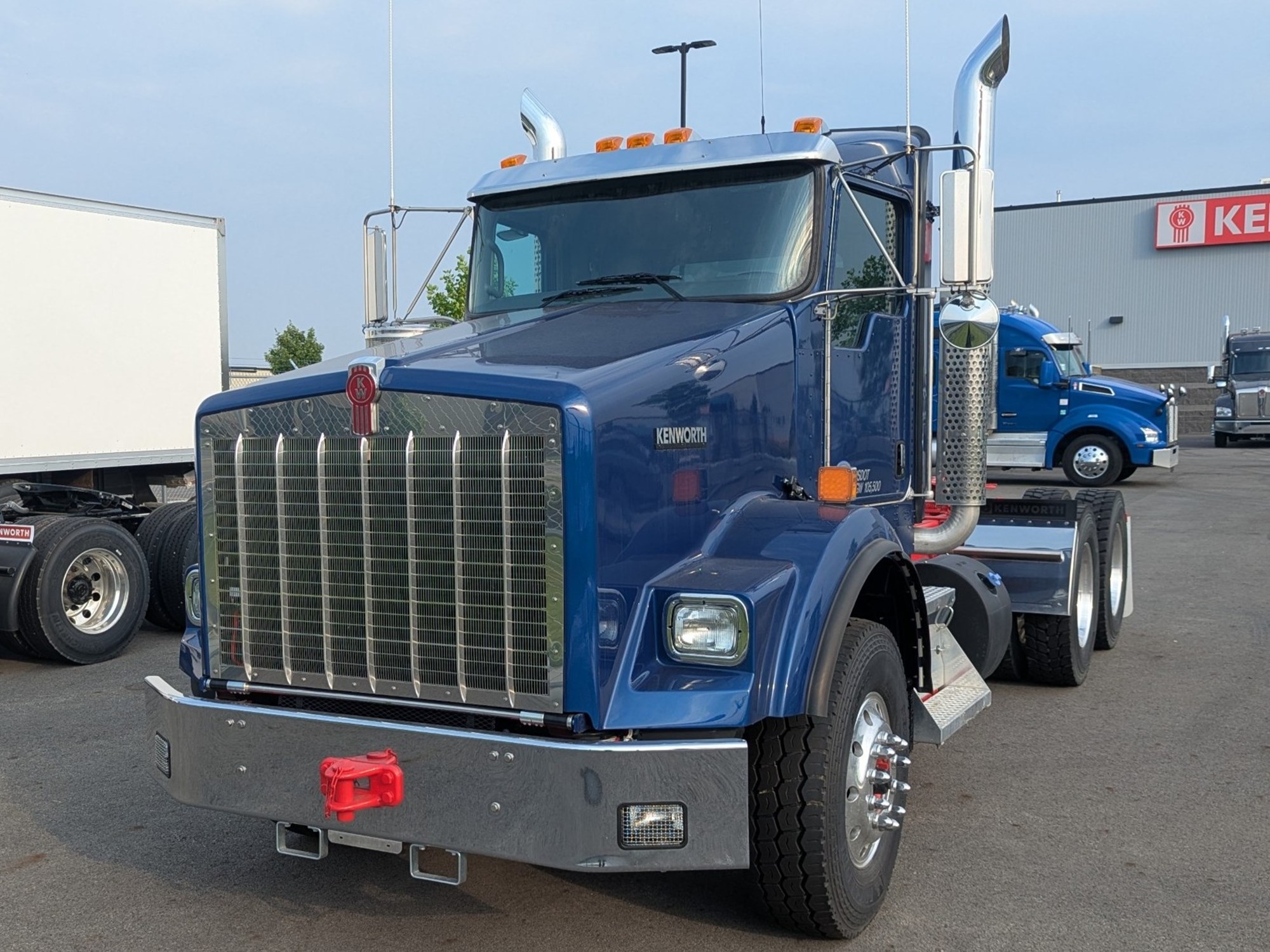 2026 Kenworth T800 2026 Kenworth T800 - image 1 of 5