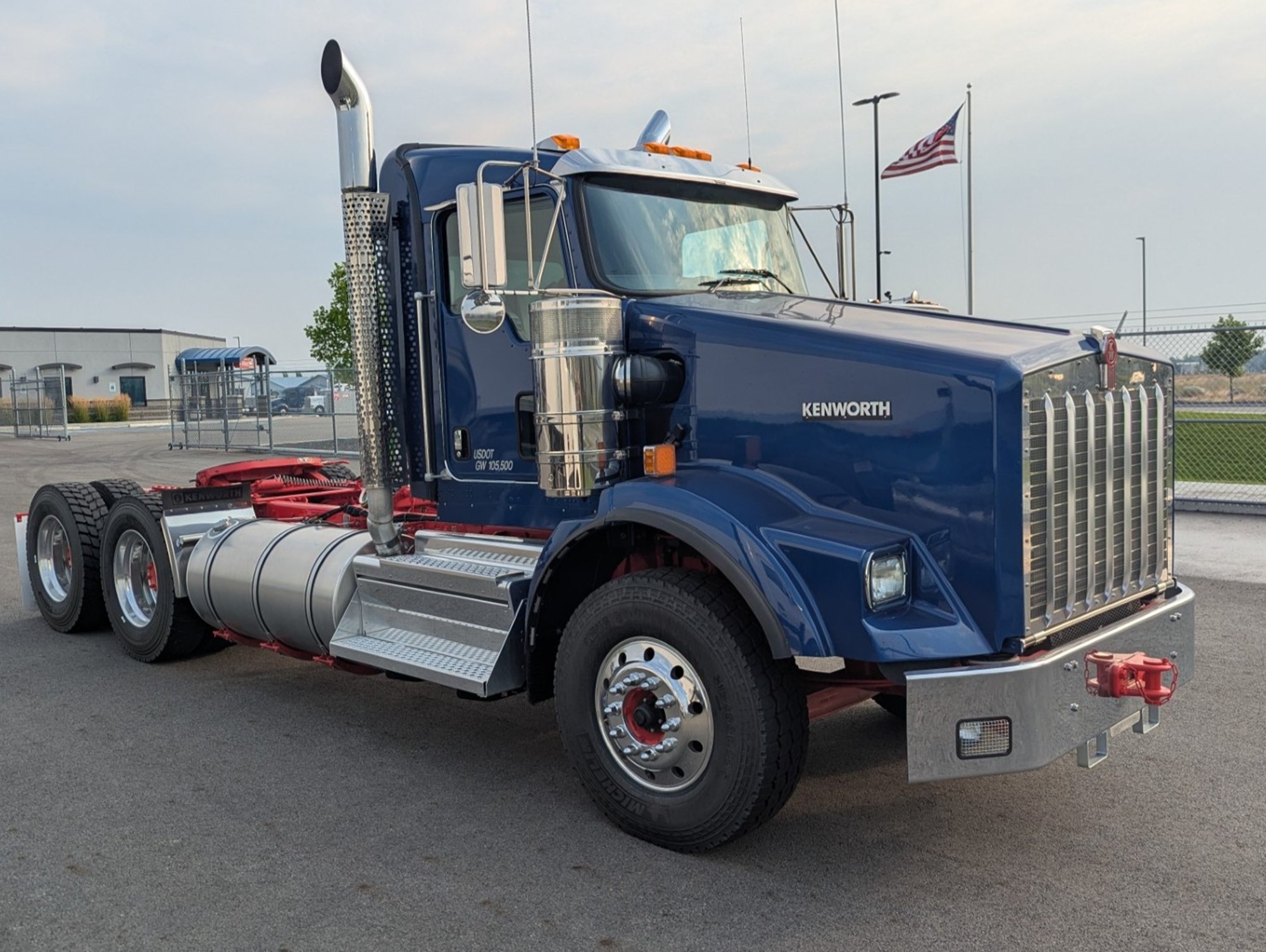 2026 Kenworth T800 2026 Kenworth T800 - image 3 of 5