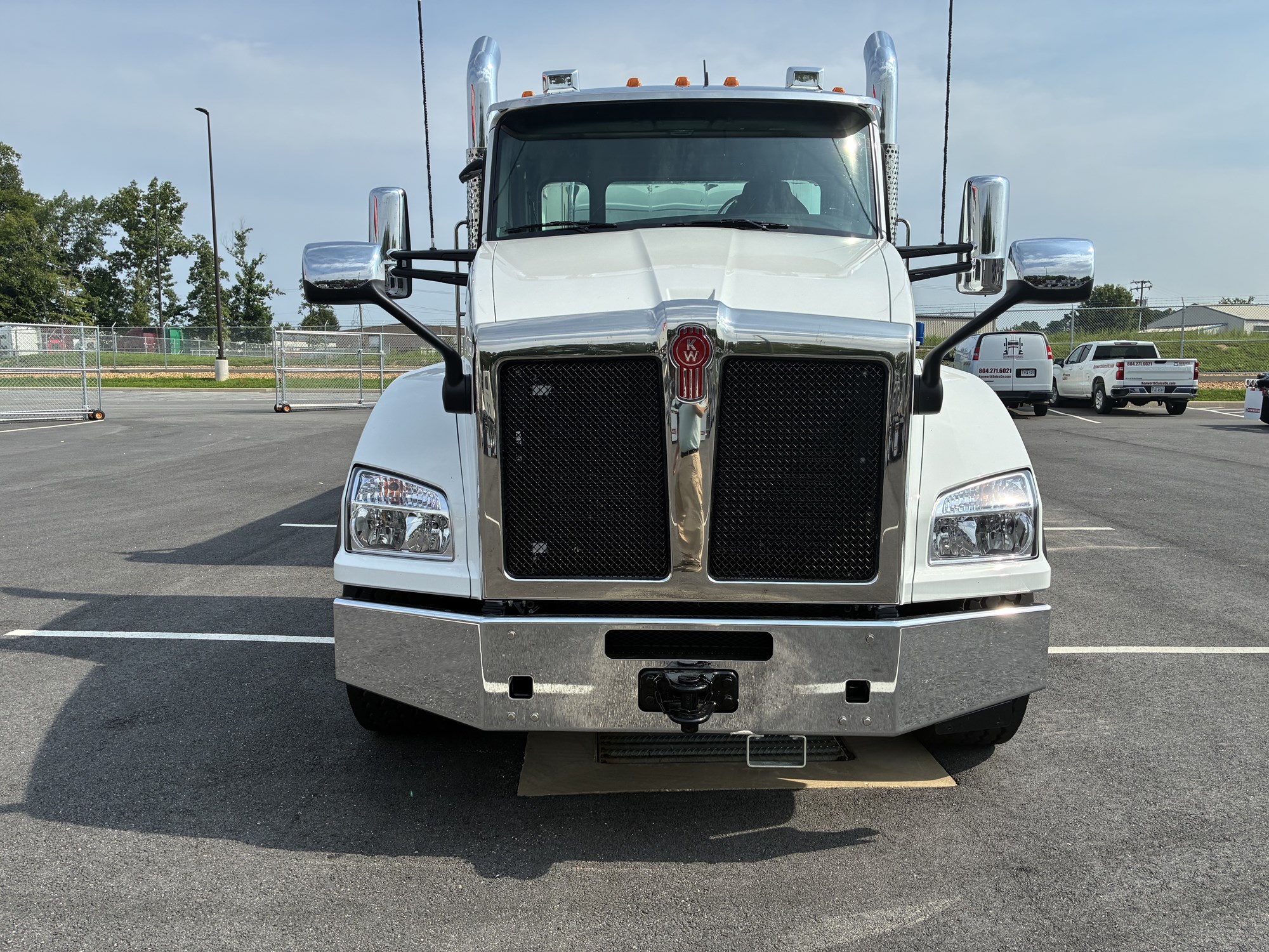2027 Kenworth T880 2027 Kenworth T880 - image 4 of 6