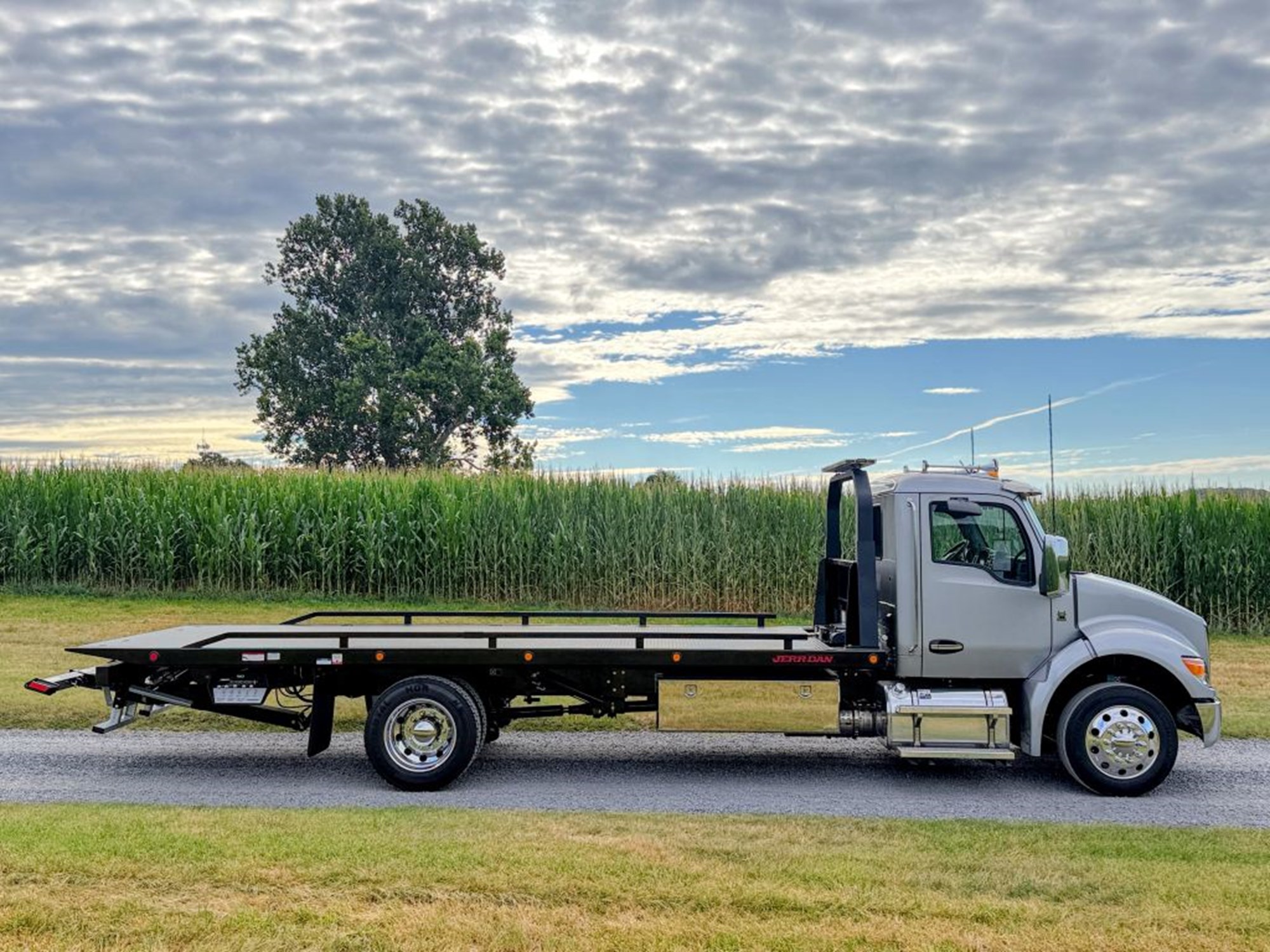 2027 Kenworth T280 2027 Kenworth T280 - image 5 of 6