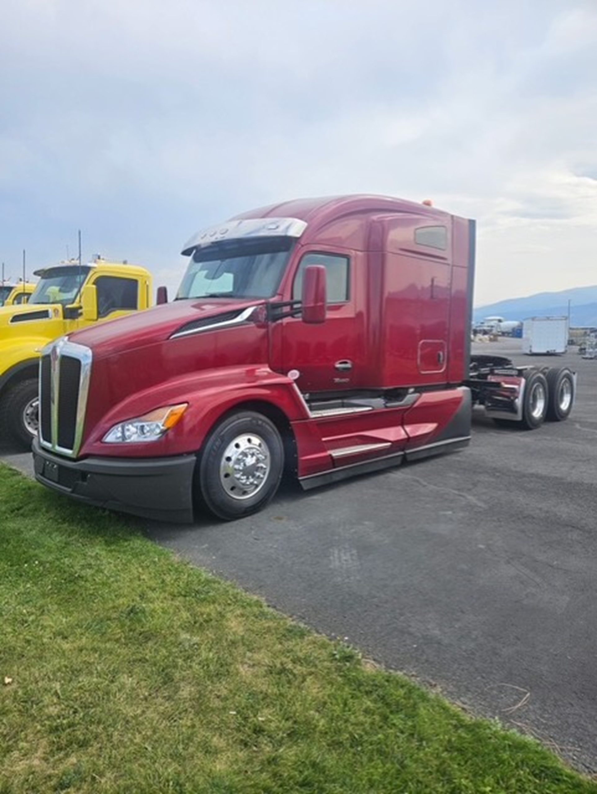 2027 Kenworth T680 Next Gen VJ259763-10 2027 Kenworth T680 Next Gen VJ259763-10