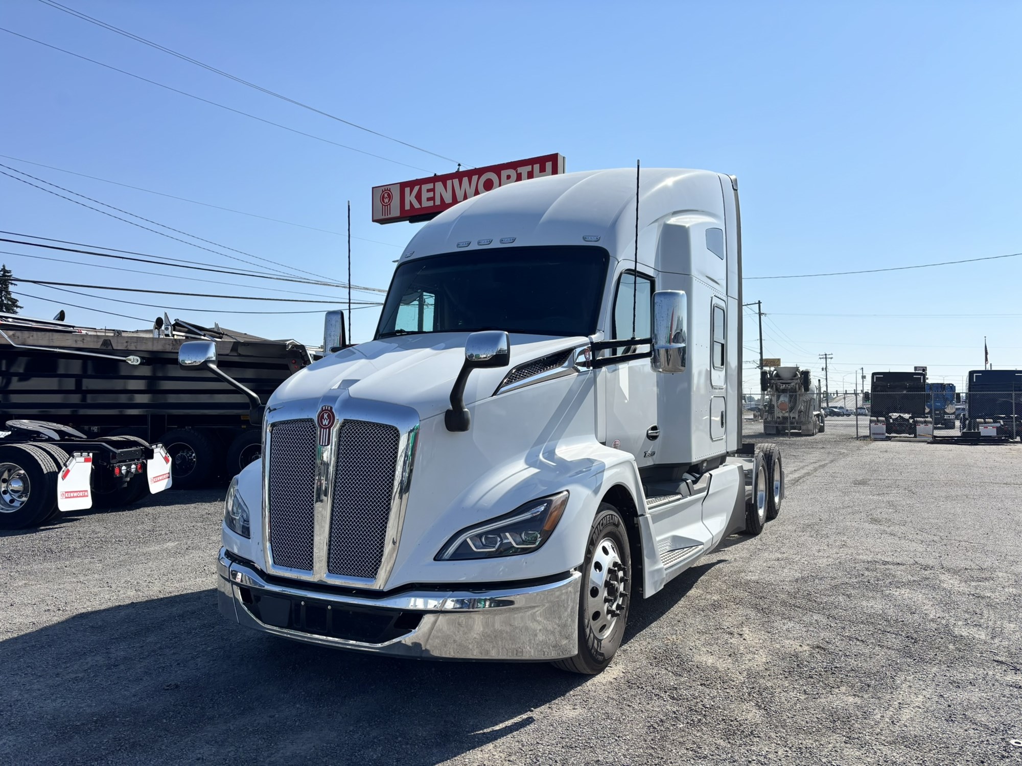 2027 Kenworth T680 Next Gen - image 1 of 6