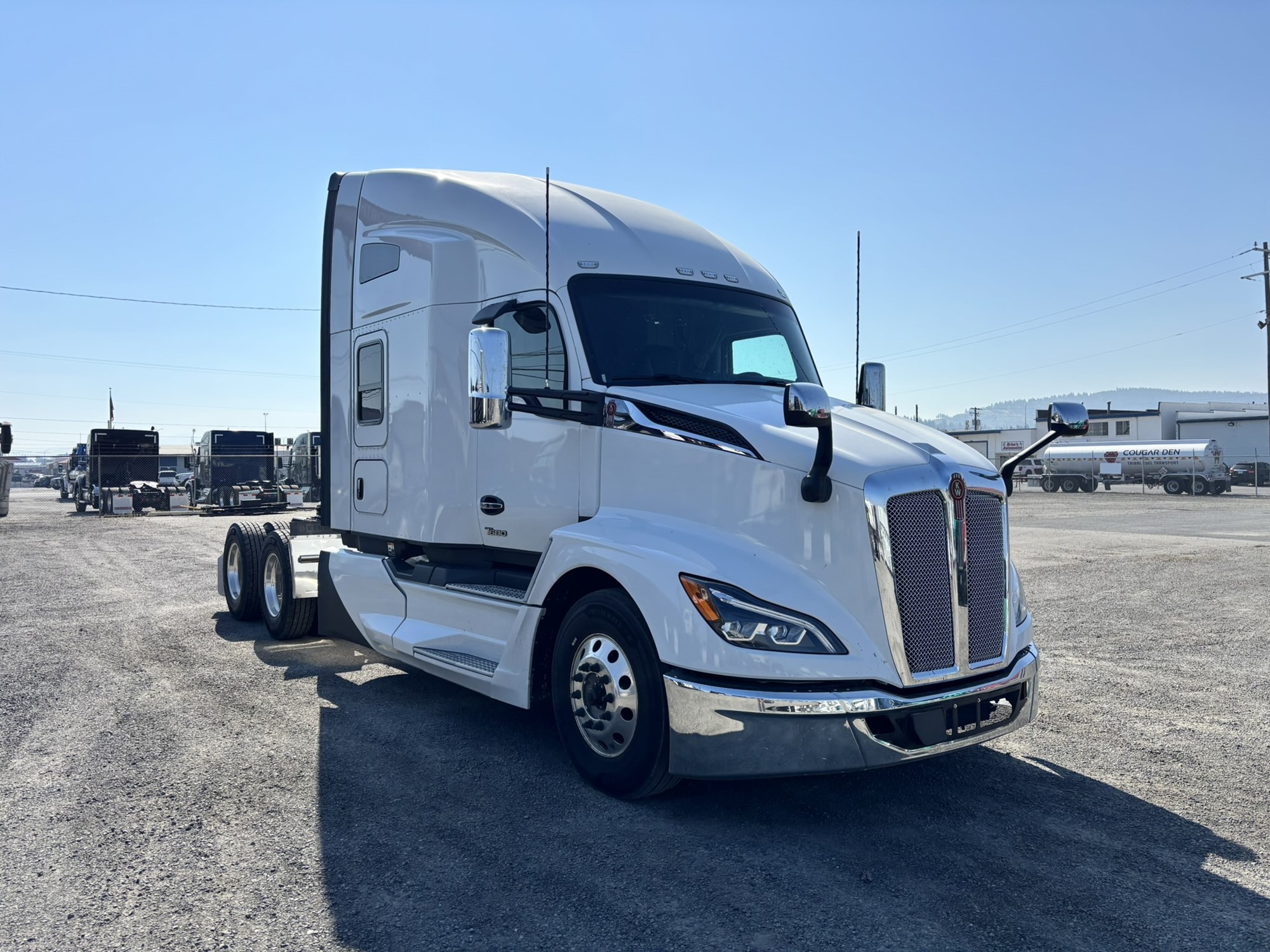 2027 Kenworth T680 Next Gen - image 4 of 6