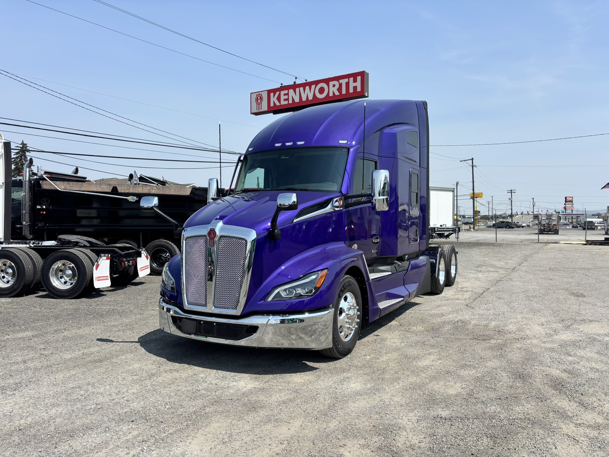 2027 Kenworth T680 Next Gen 2027 Kenworth T680 Next Gen - image 1 of 6
