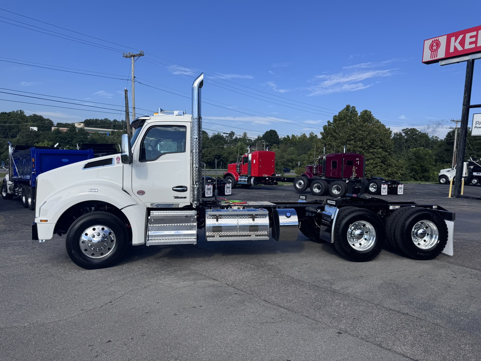 2027 Kenworth T880 2027 Kenworth T880 - image 2 of 6