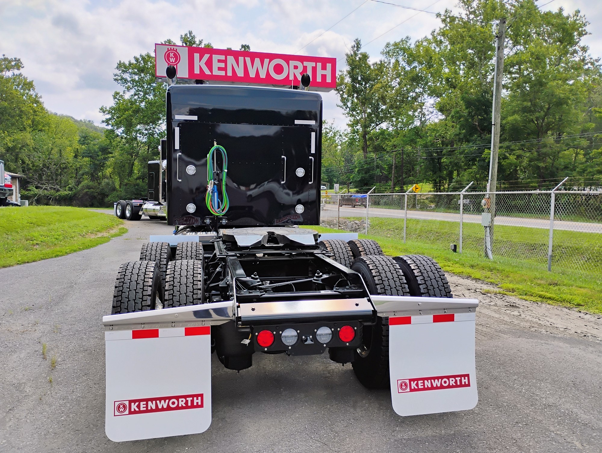 2027 Kenworth W900L VR255054-09 2027 Kenworth W900L VR255054-09