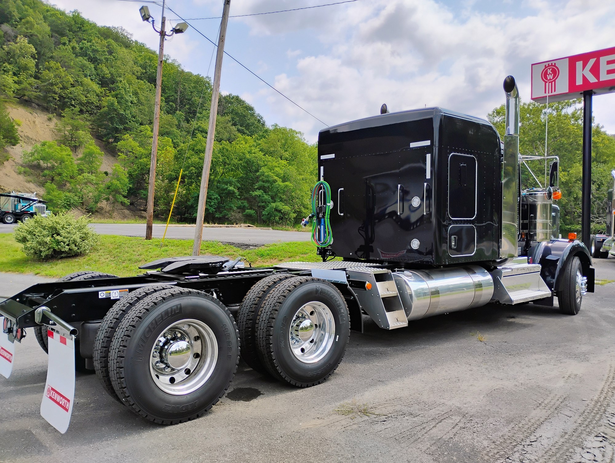 2027 Kenworth W900L VR255054-11 2027 Kenworth W900L VR255054-11