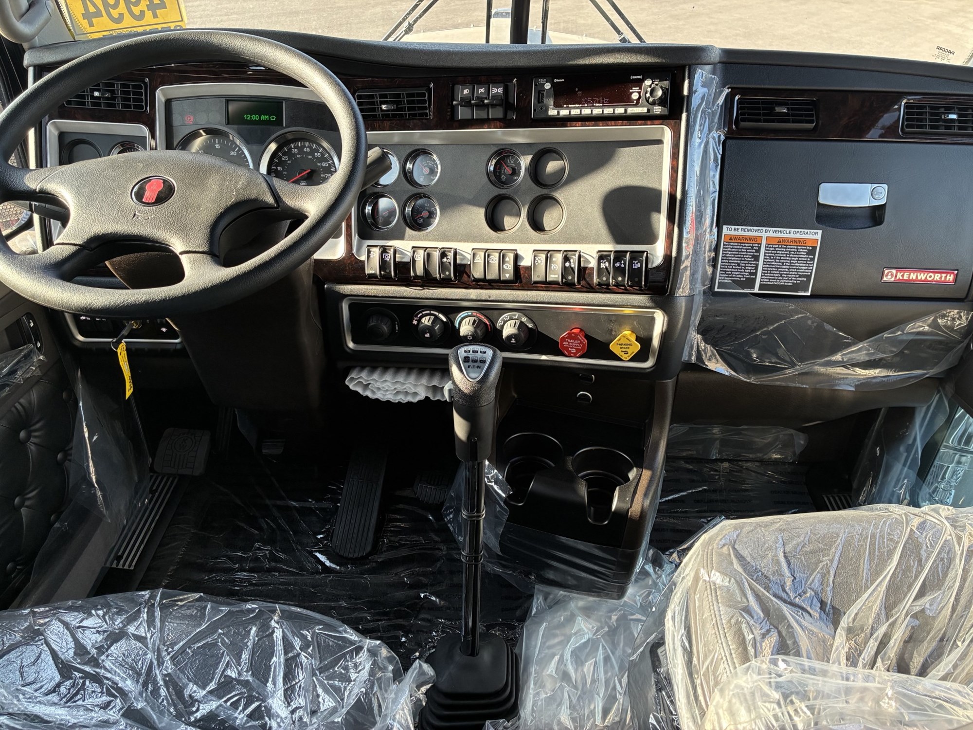 2027 Kenworth W900B 2027 Kenworth W900B - image 6 of 6