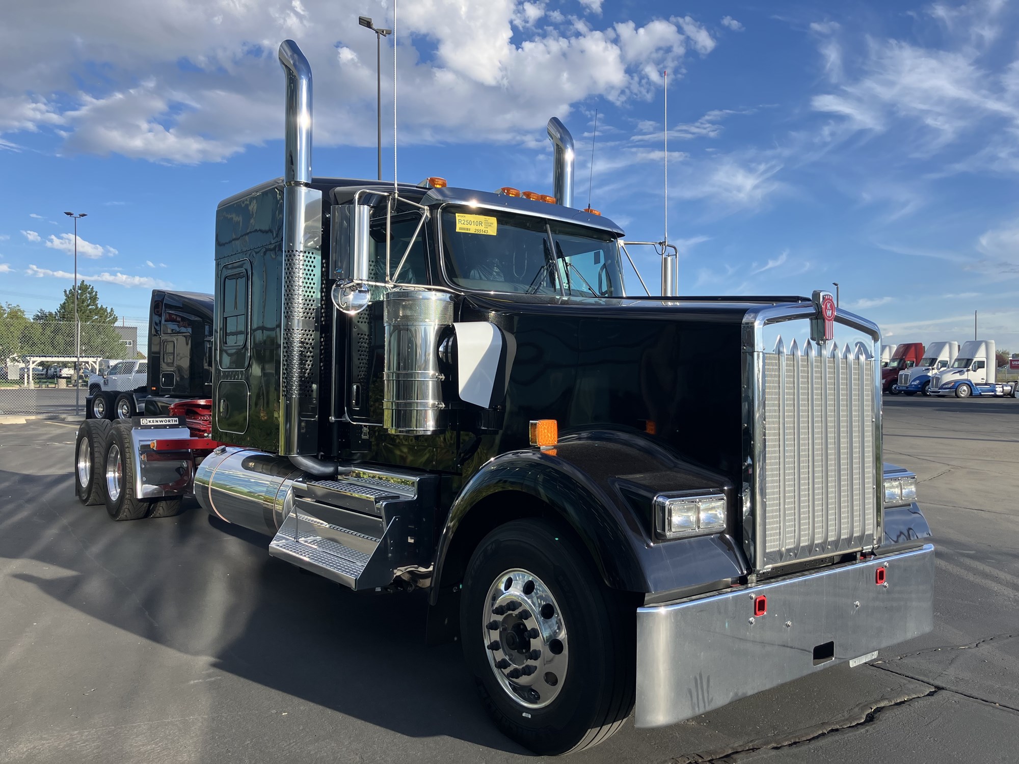 2027 Kenworth W900B 2027 Kenworth W900B - image 3 of 6