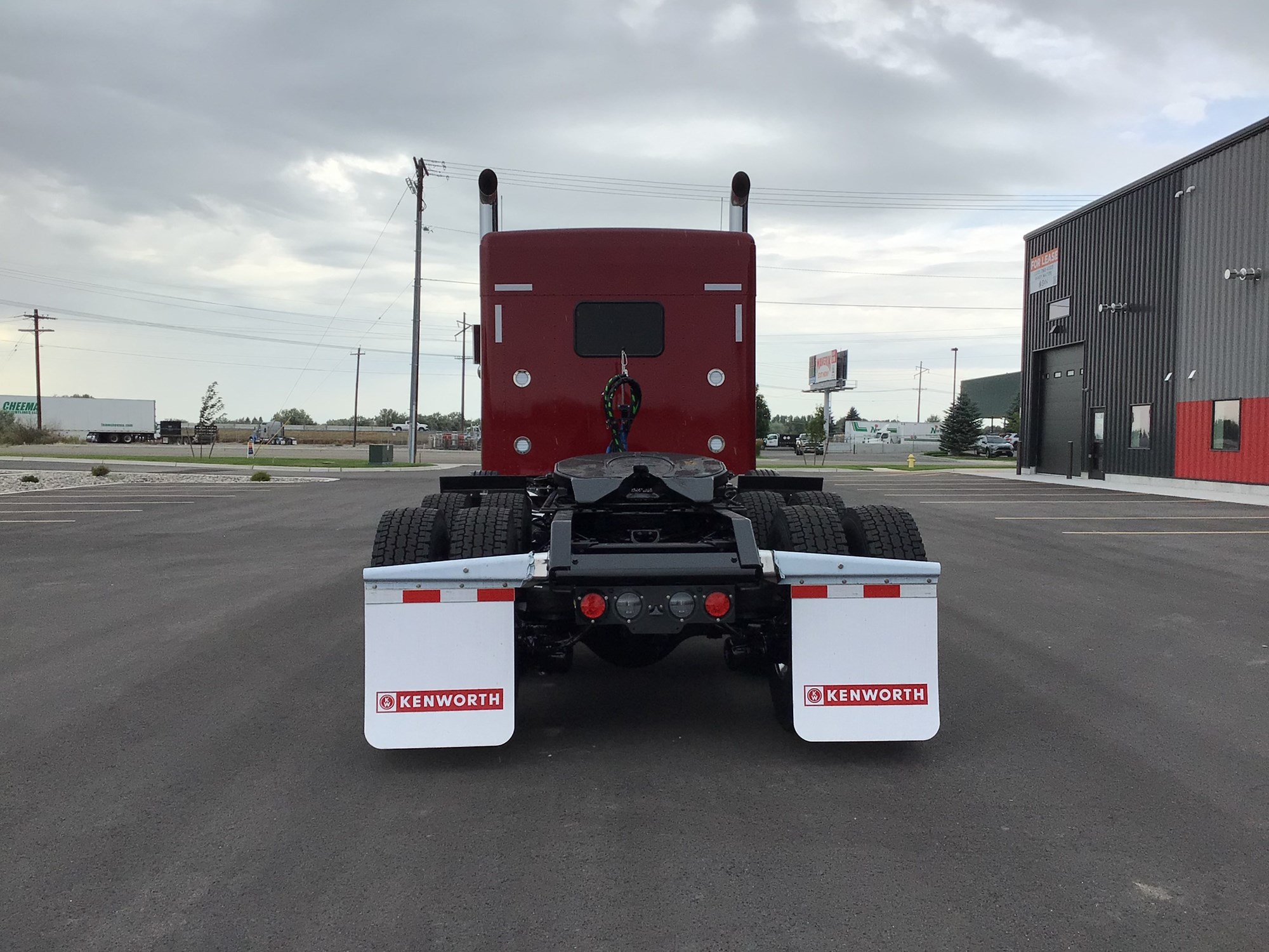 2027 Kenworth W900B 2027 Kenworth W900B - image 4 of 6