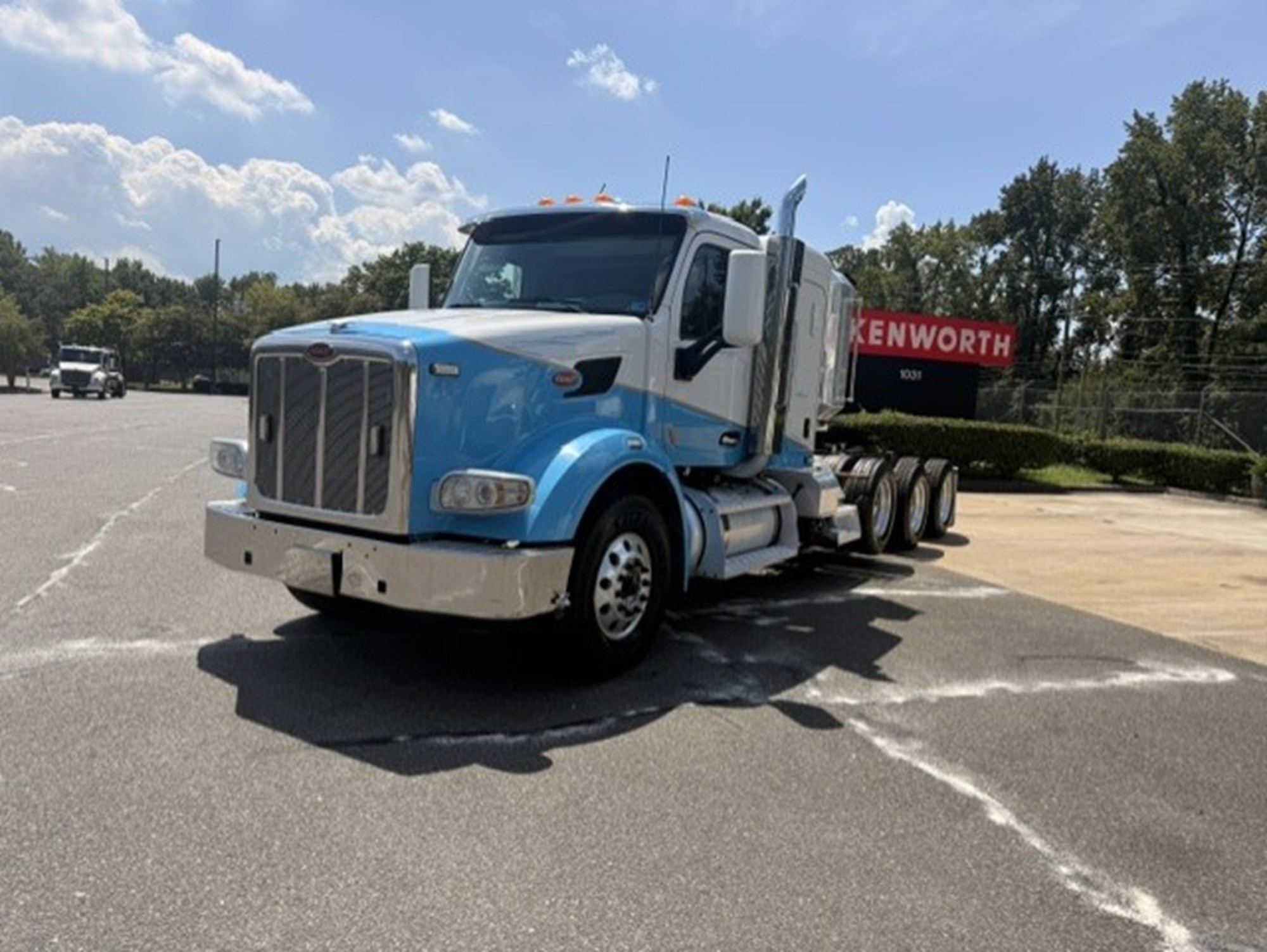 2015 Peterbilt 567 FD295157U-41 2015 Peterbilt 567 FD295157U-41