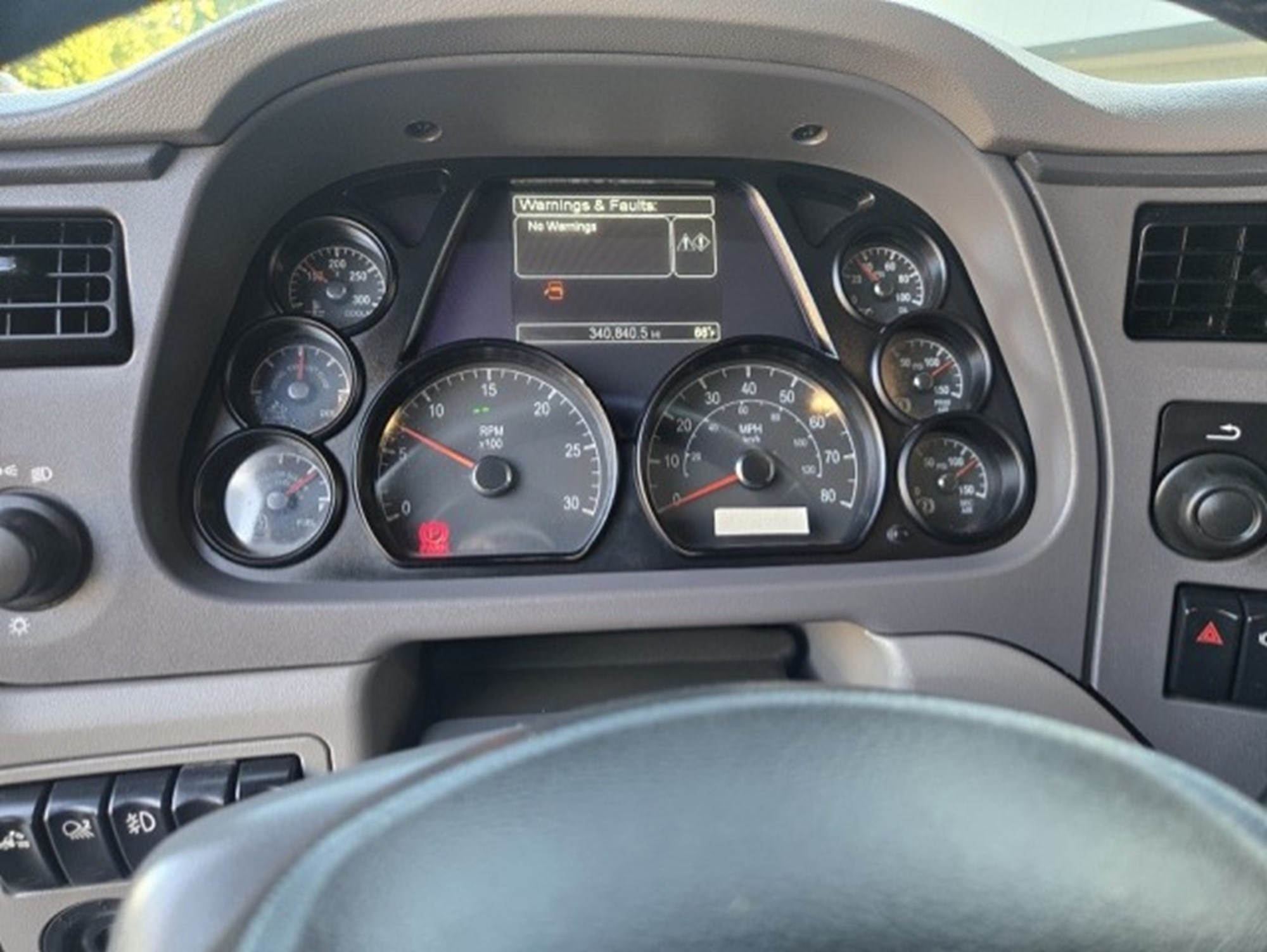 2015 Peterbilt 567 FD295157U-58 2015 Peterbilt 567 FD295157U-58