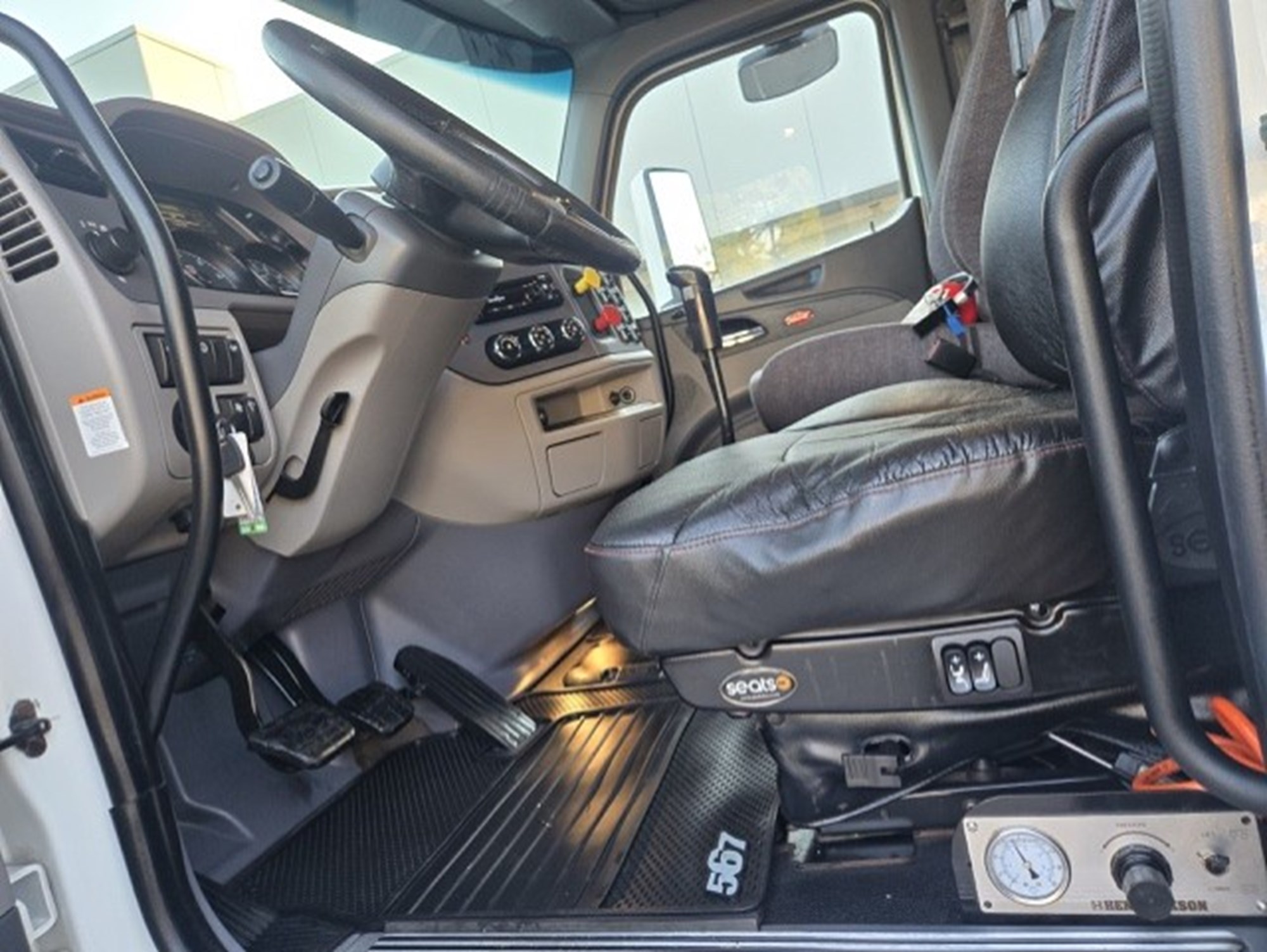 2015 Peterbilt 567 FD295157U-59 2015 Peterbilt 567 FD295157U-59