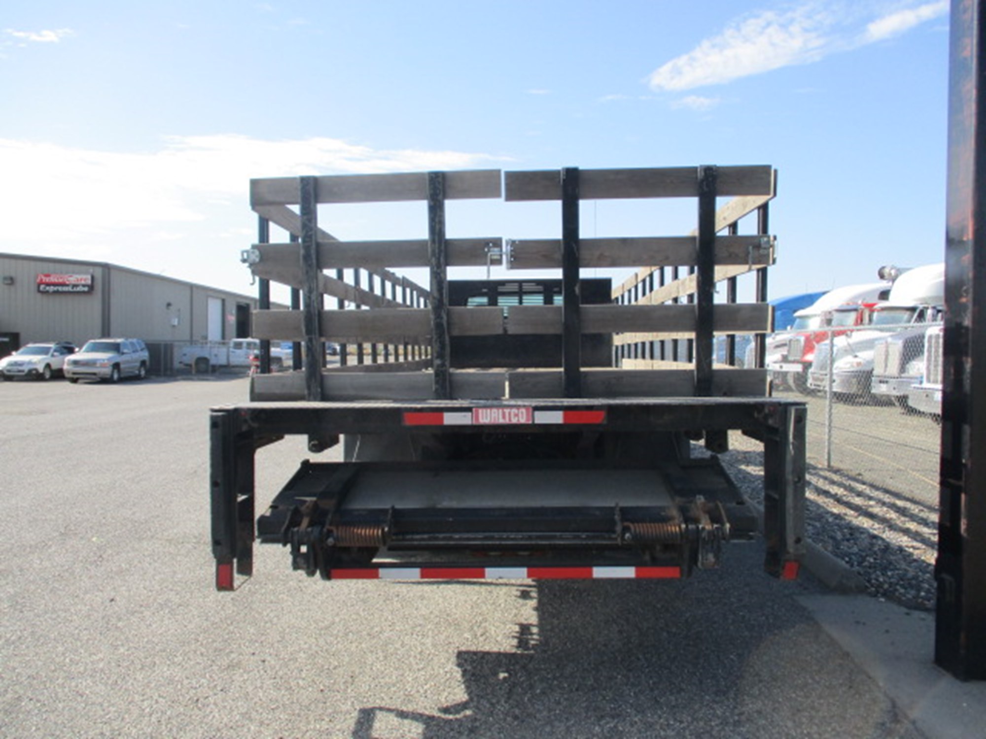 2016 Freightliner M2 2016 Freightliner M2 - image 4 of 6