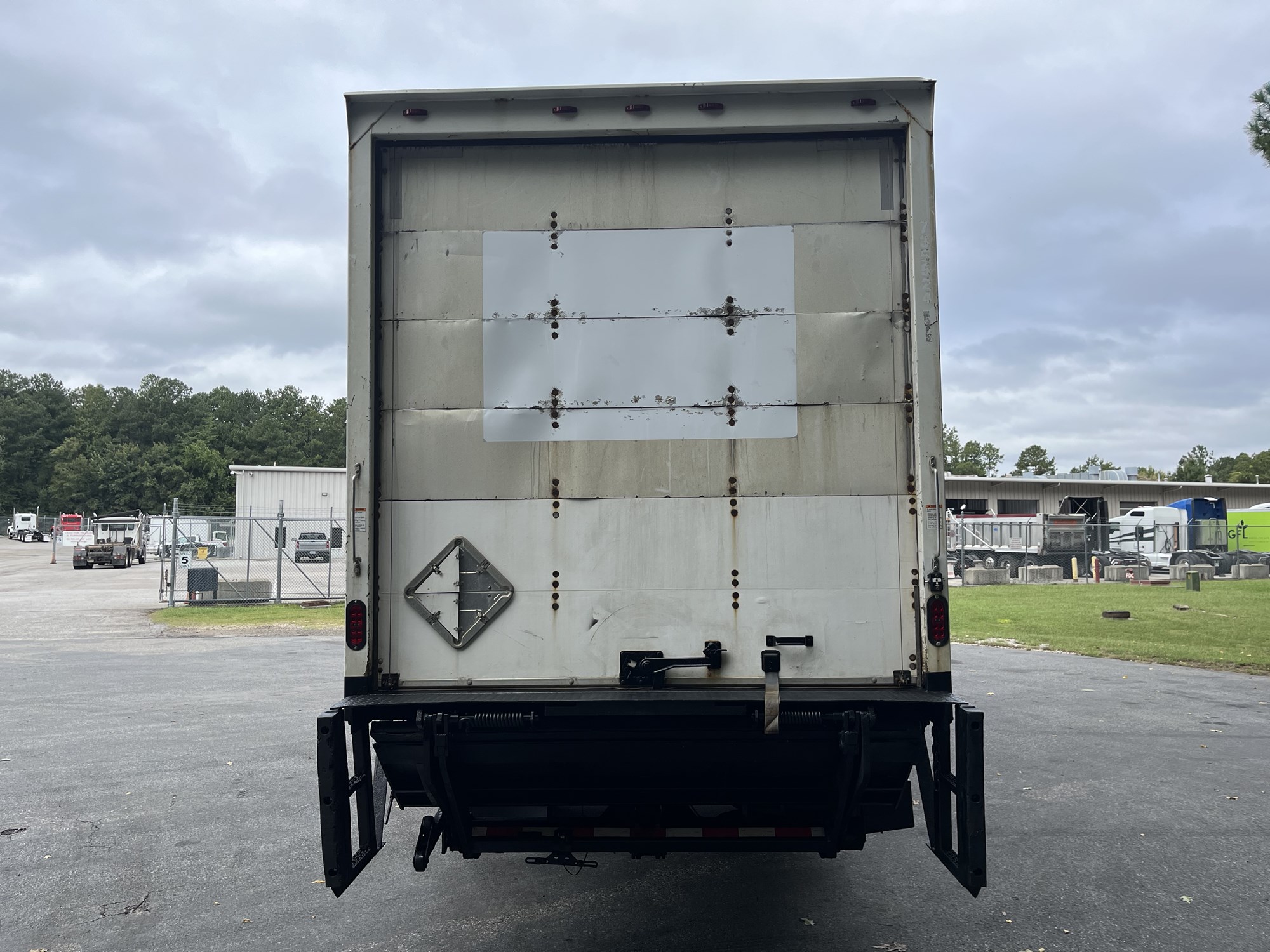 2018 Kenworth T270 2018 Kenworth T270 - image 5 of 6