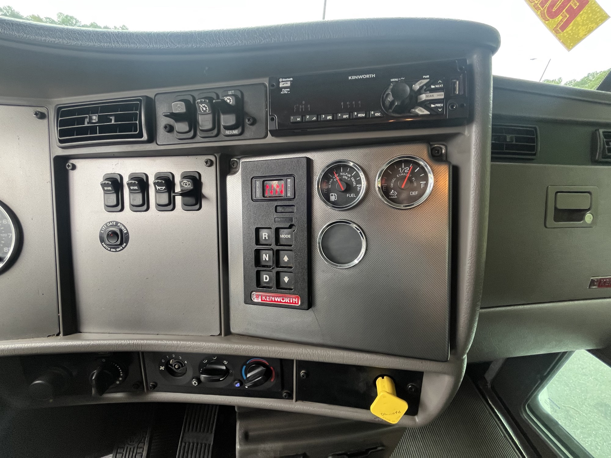 2018 Kenworth T270 JM179233U-23 2018 Kenworth T270 JM179233U-23