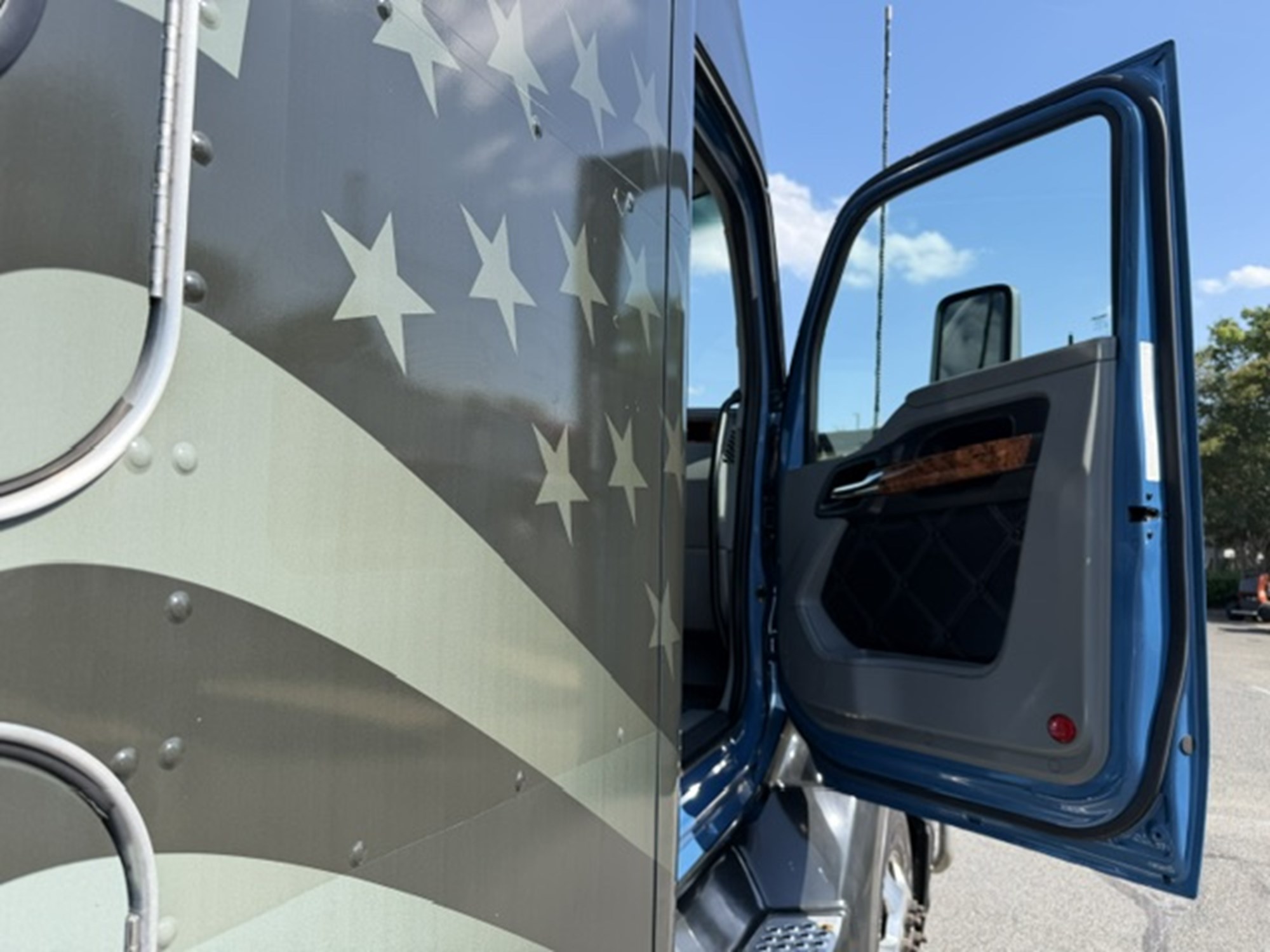 2019 Kenworth T680 KJ367780U-23 2019 Kenworth T680 KJ367780U-23