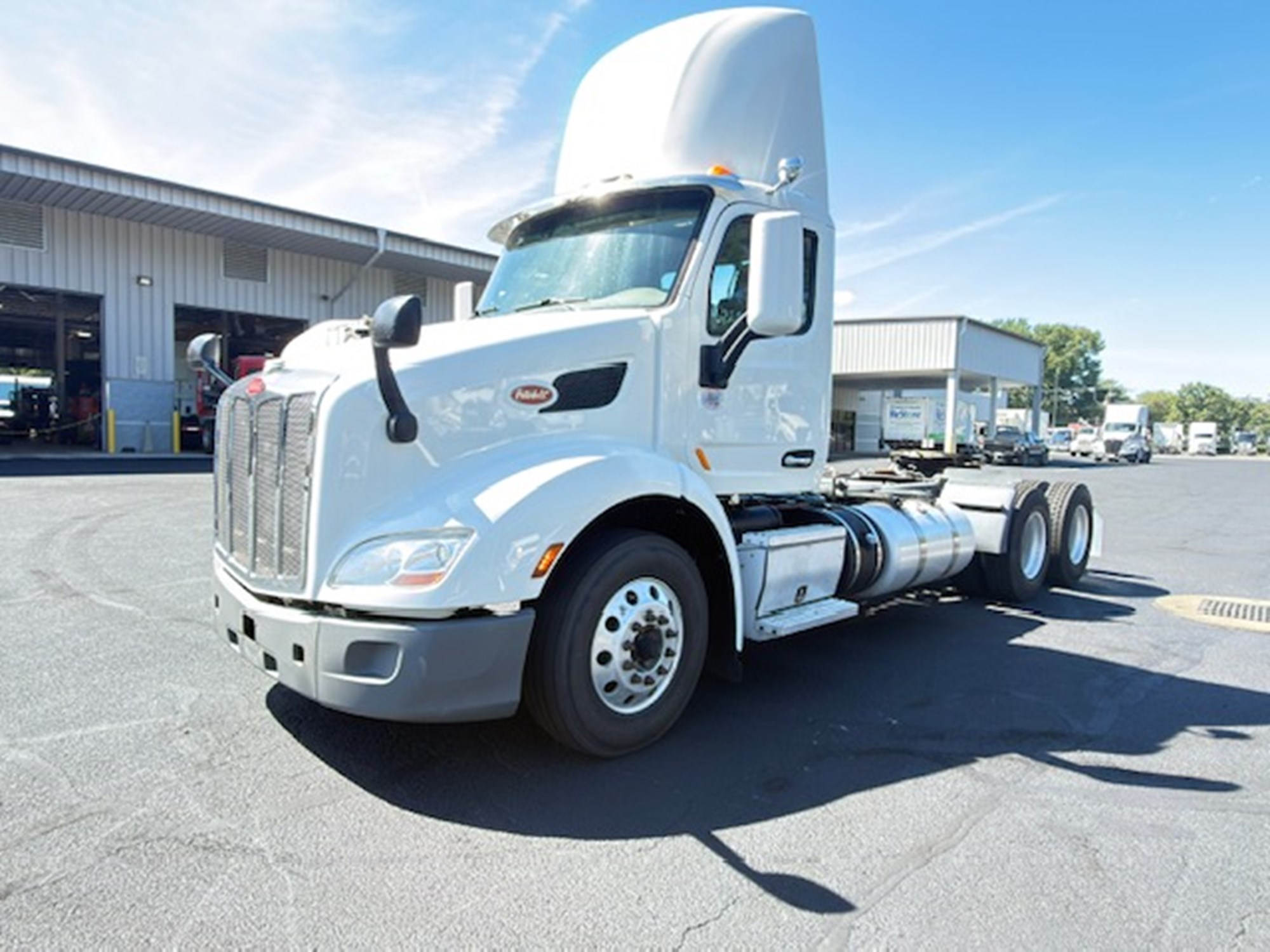 2020 Peterbilt 579 2020 Peterbilt 579 - image 1 of 6