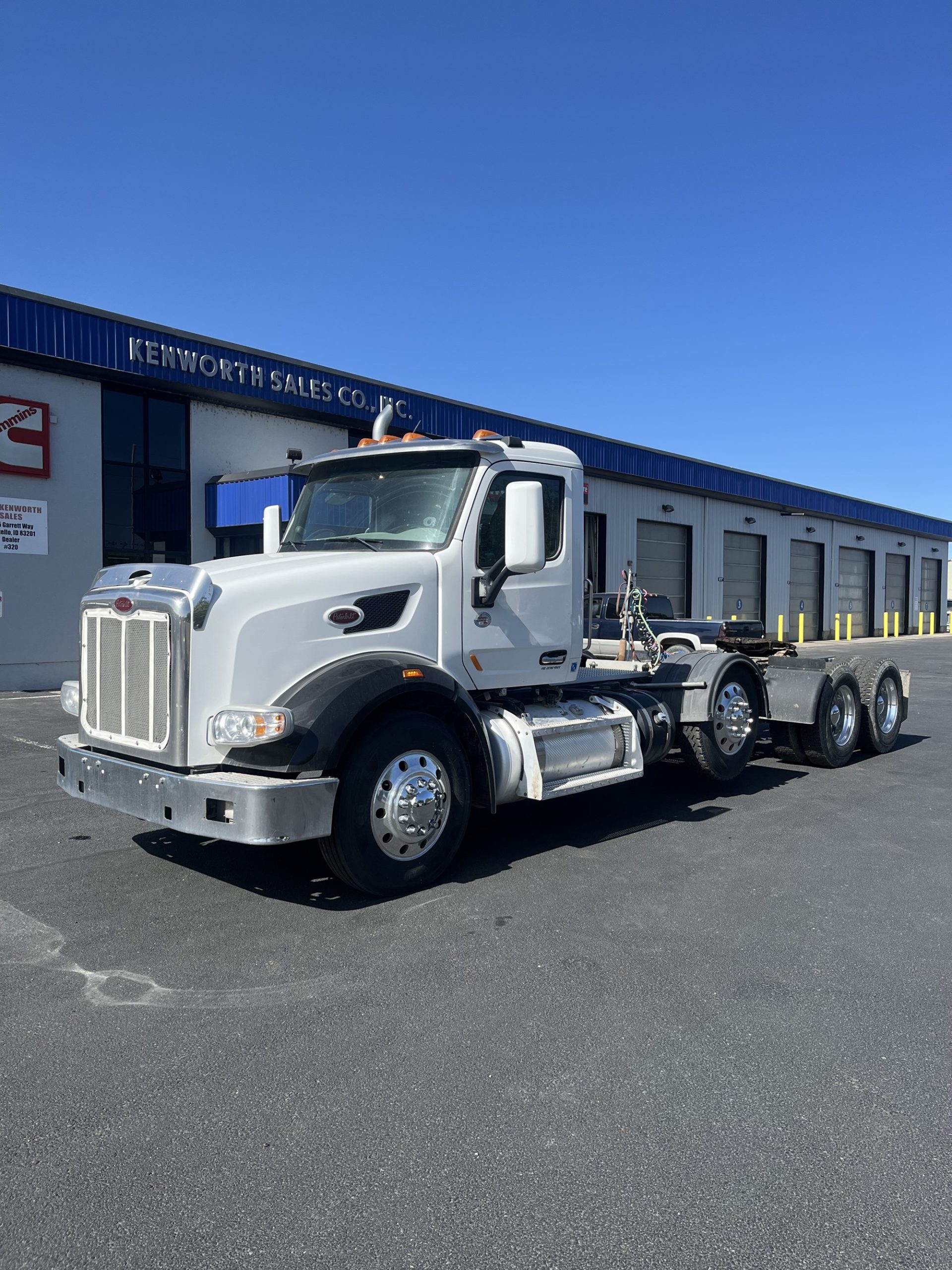 2020 Peterbilt 567 2020 Peterbilt 567 - image 1 of 6