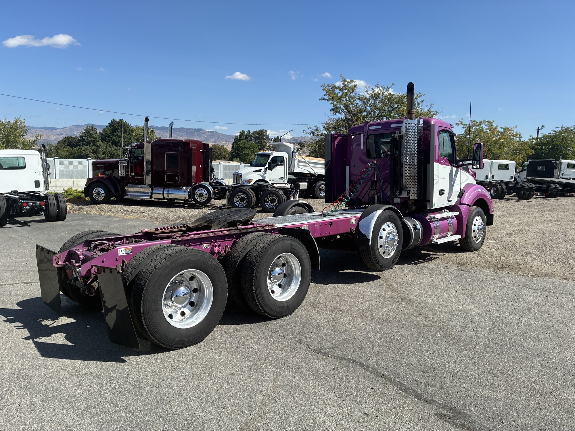 2020 Kenworth T880 2020 Kenworth T880 - image 5 of 6