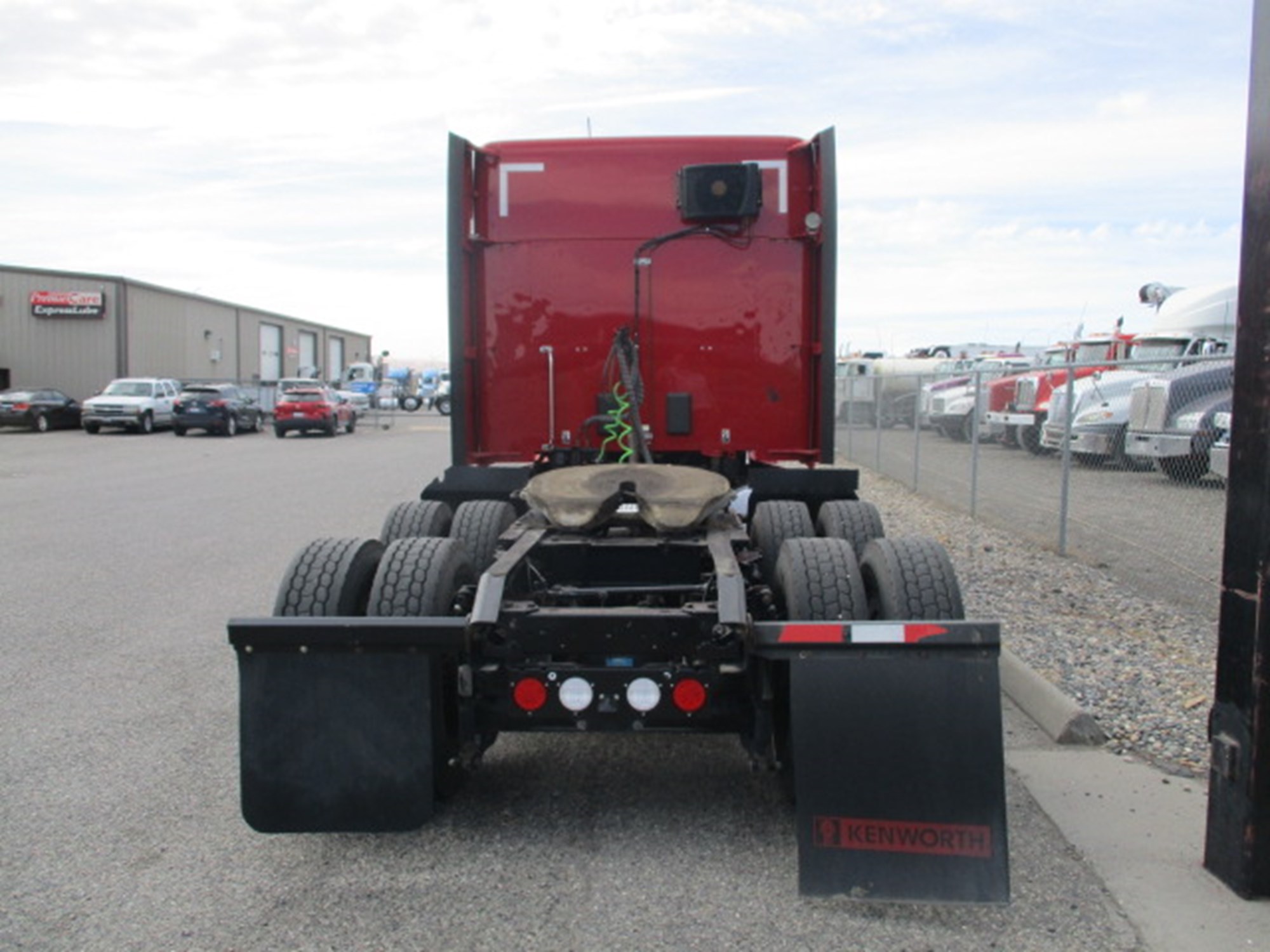 2020 Kenworth T680 2020 Kenworth T680 - image 3 of 6