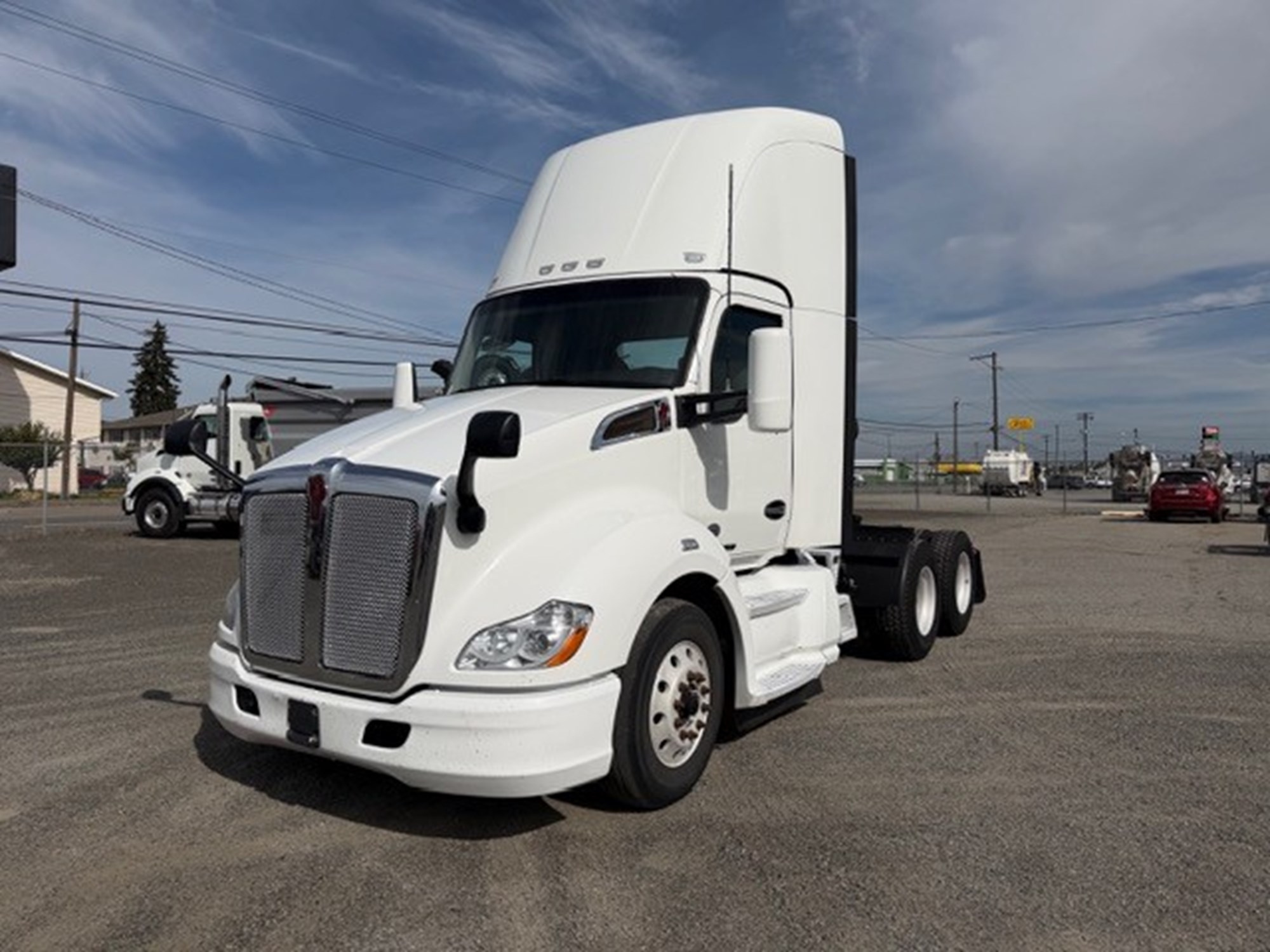 2020 Kenworth T680 2020 Kenworth T680 - image 1 of 6