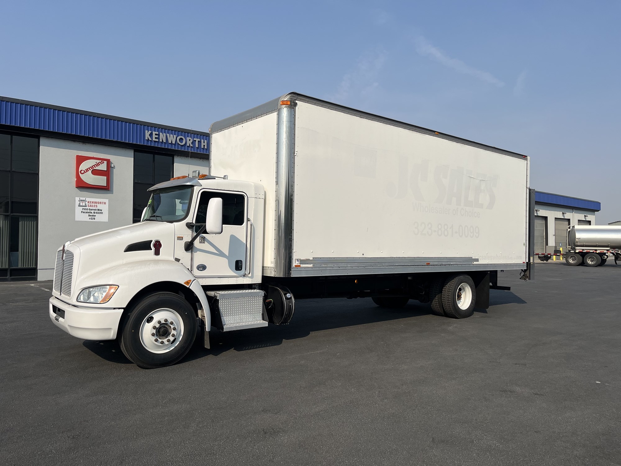 2020 Kenworth T370 2020 Kenworth T370 - image 1 of 6
