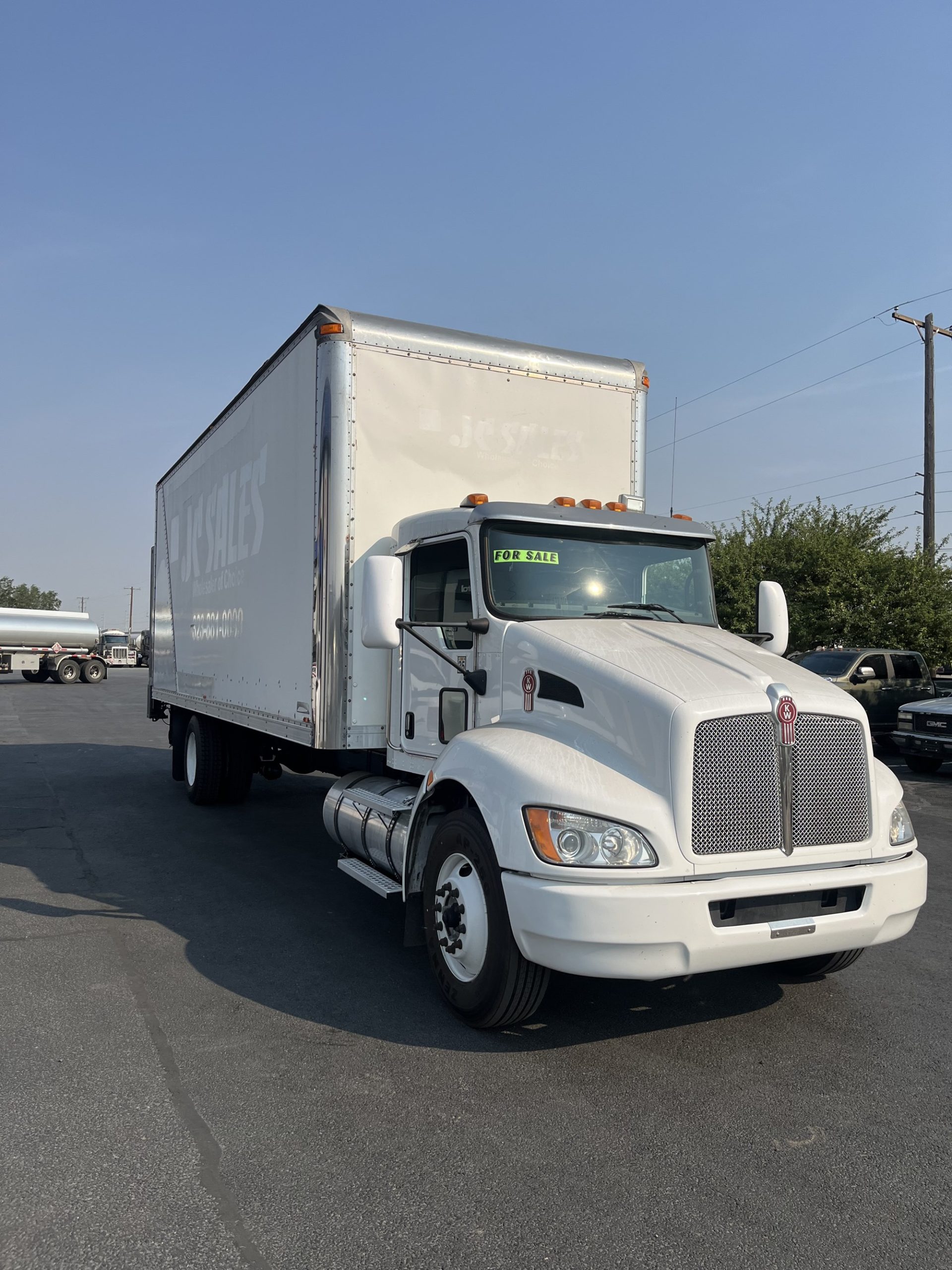 2020 Kenworth T370 2020 Kenworth T370 - image 2 of 6