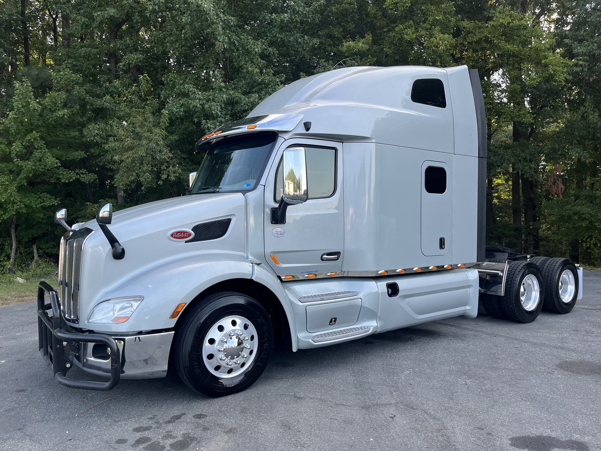 2021 Peterbilt 579 2021 Peterbilt 579 - image 1 of 6