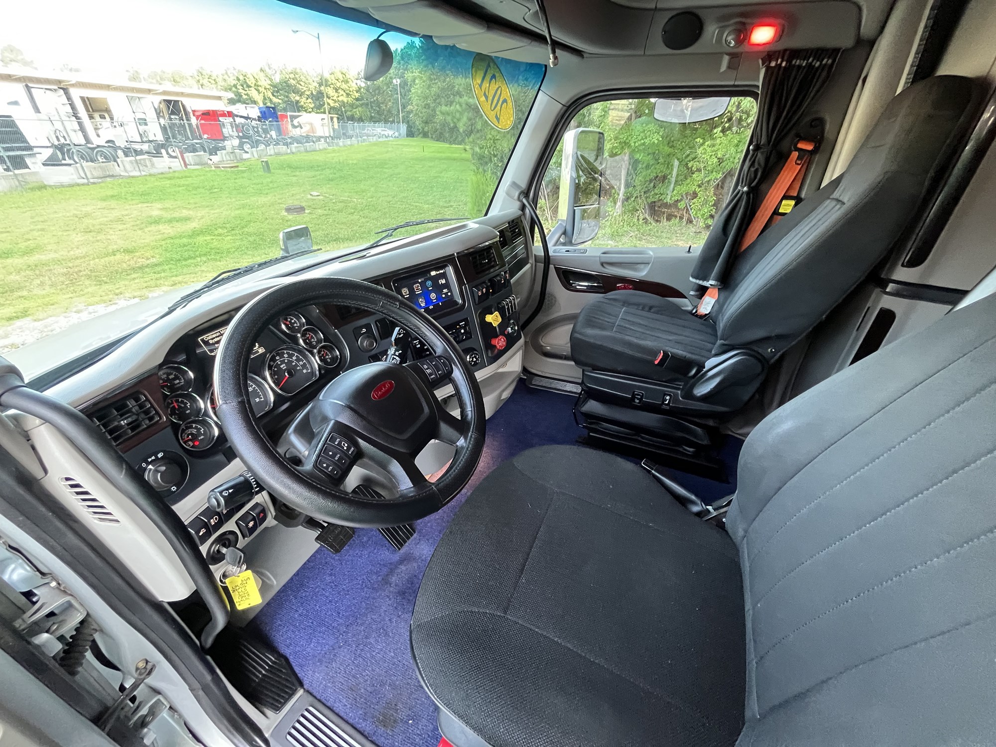 2021 Peterbilt 579 MD707694U-14 2021 Peterbilt 579 MD707694U-14