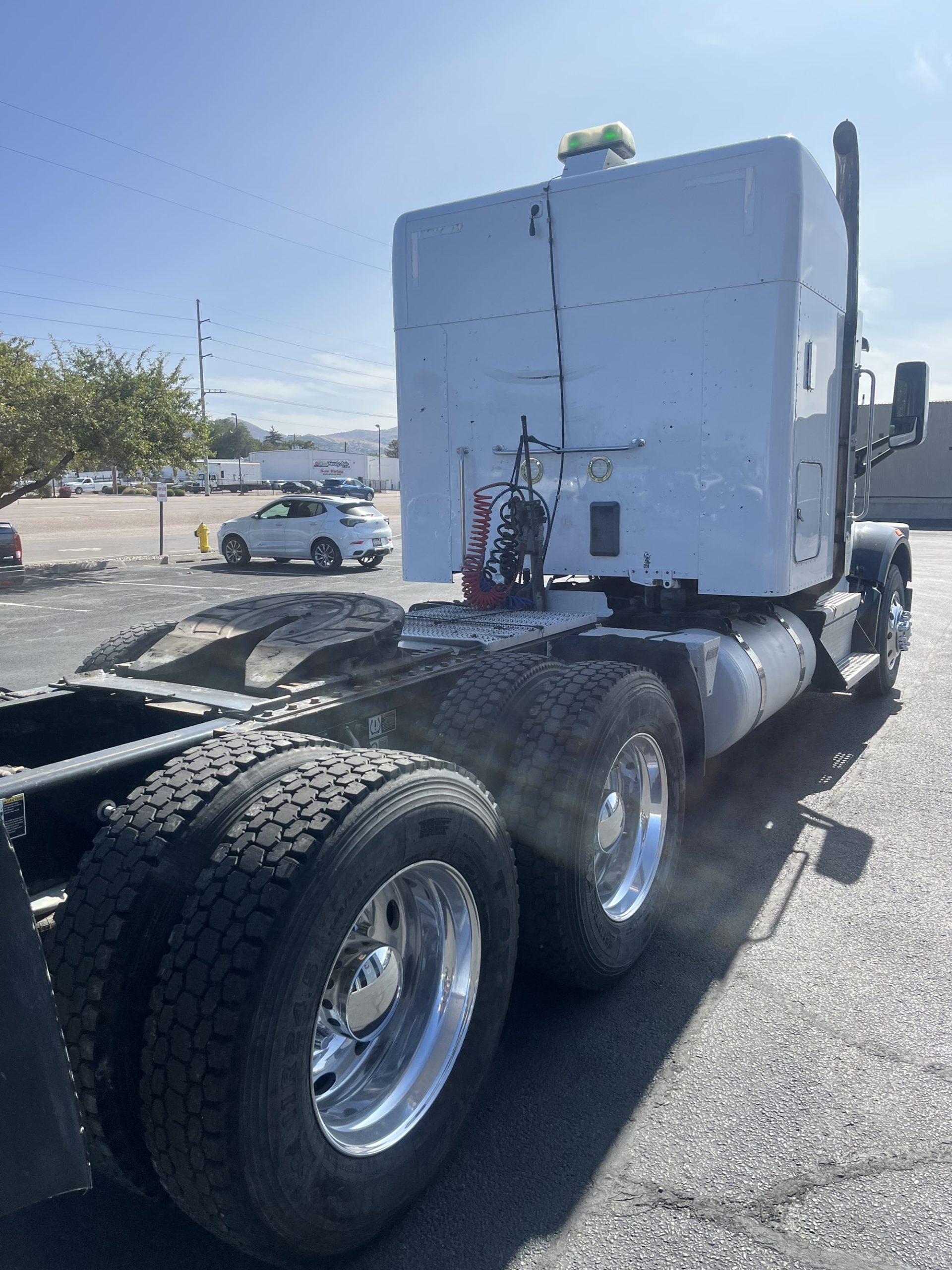 2021 Peterbilt 567 2021 Peterbilt 567 - image 5 of 6