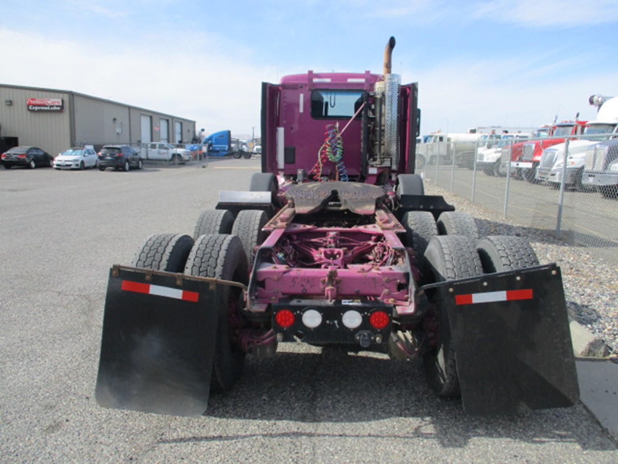 2021 Kenworth T880 2021 Kenworth T880 - image 4 of 6