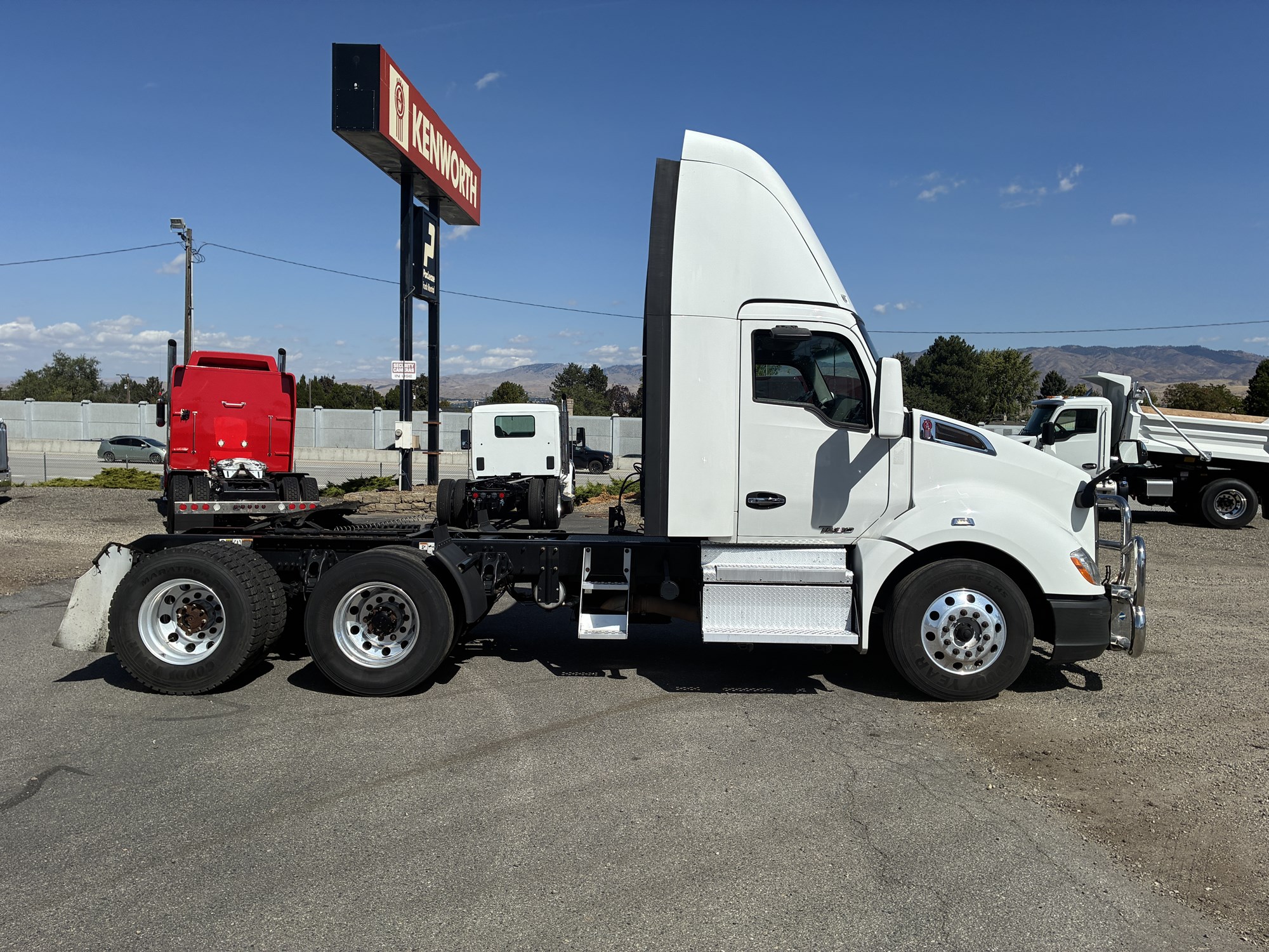 2021 Kenworth T680 2021 Kenworth T680 - image 6 of 6