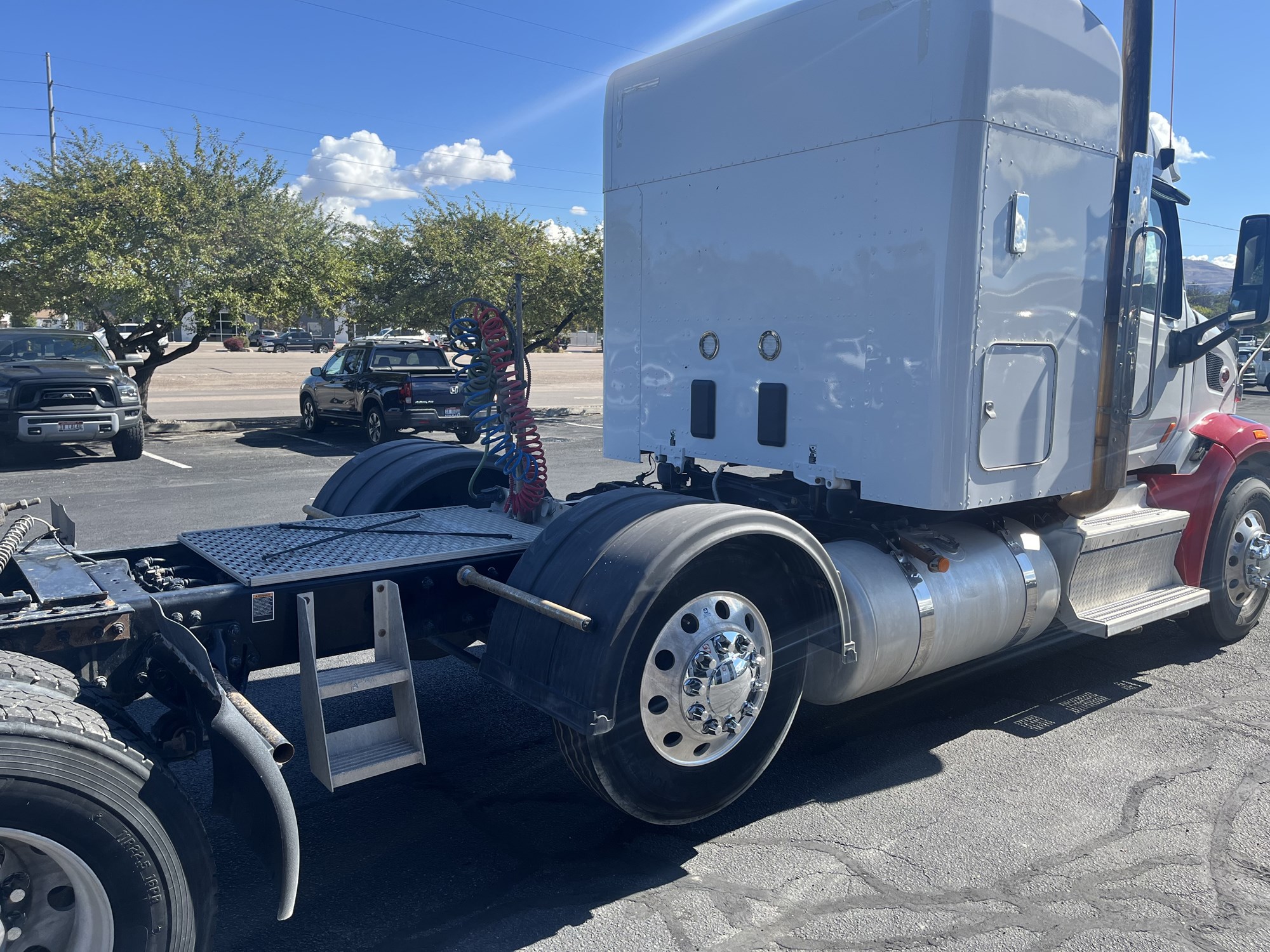 2022 Peterbilt 567 2022 Peterbilt 567 - image 5 of 6