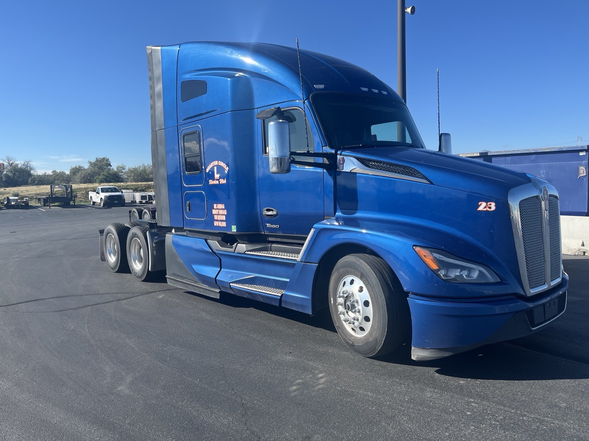 2022 Kenworth T680 2022 Kenworth T680 - image 1 of 1